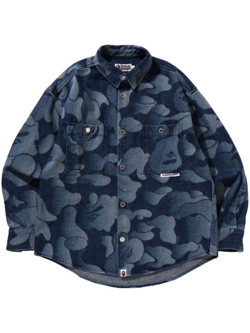 A BATHING APE® Camo-print denim shirt - Blue von A BATHING APE®