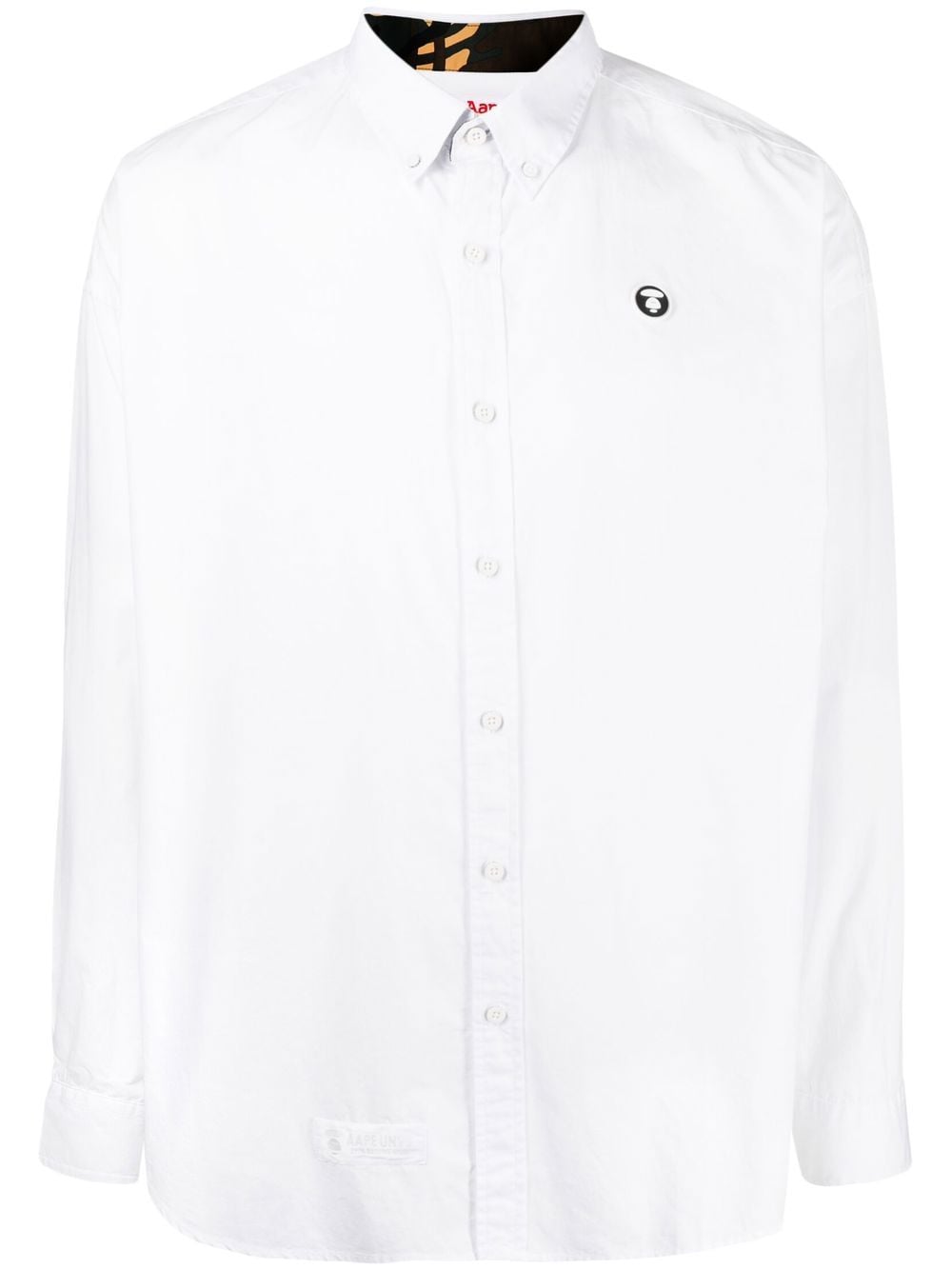 AAPE BY *A BATHING APE® logo-patch long-sleeved shirt - White von AAPE BY *A BATHING APE®
