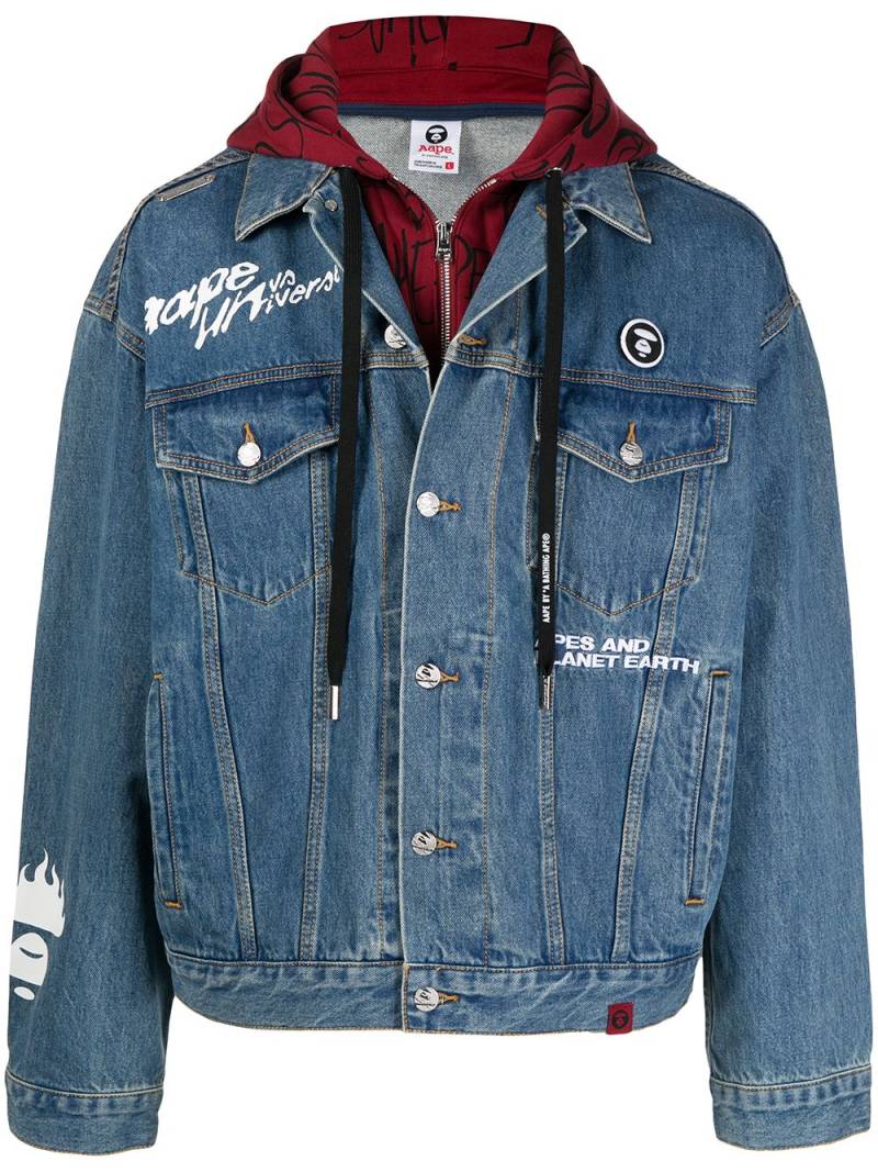 AAPE BY *A BATHING APE® raised-logo hooded denim jacket - Blue von AAPE BY *A BATHING APE®