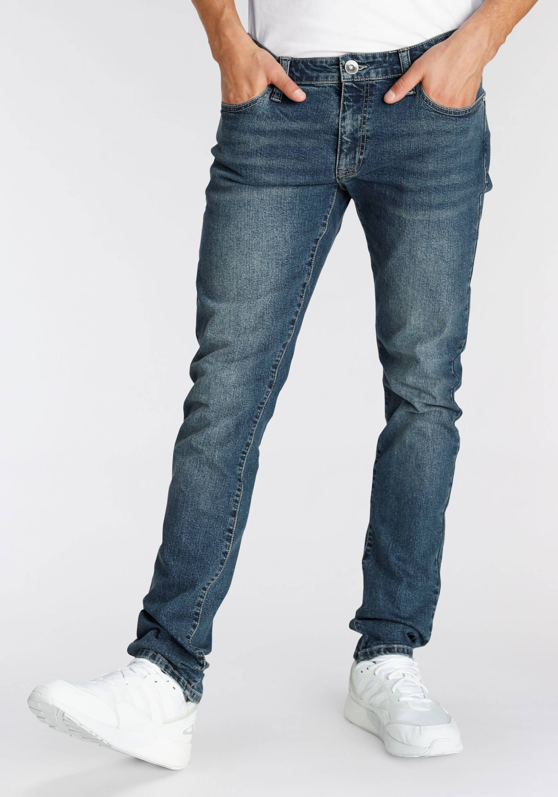 AJC Slim-fit-Jeans, im 5-Pocket-Stil AJC Slim-fit-Jeans, im 5-Pocket-Stil von AJC