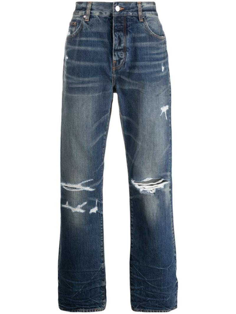 AMIRI logo-patch ripped-detailing straight-leg jeans - Blue von AMIRI