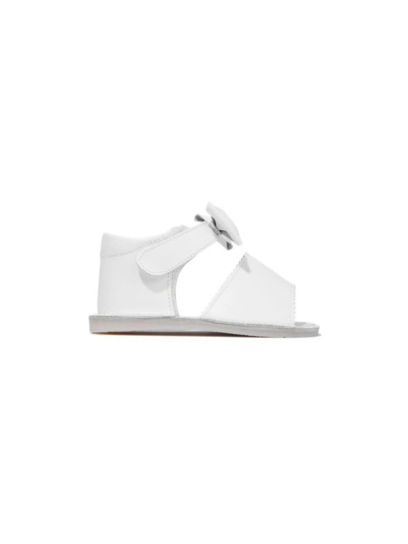 ANDANINES bow-embellished leather sandals - White von ANDANINES