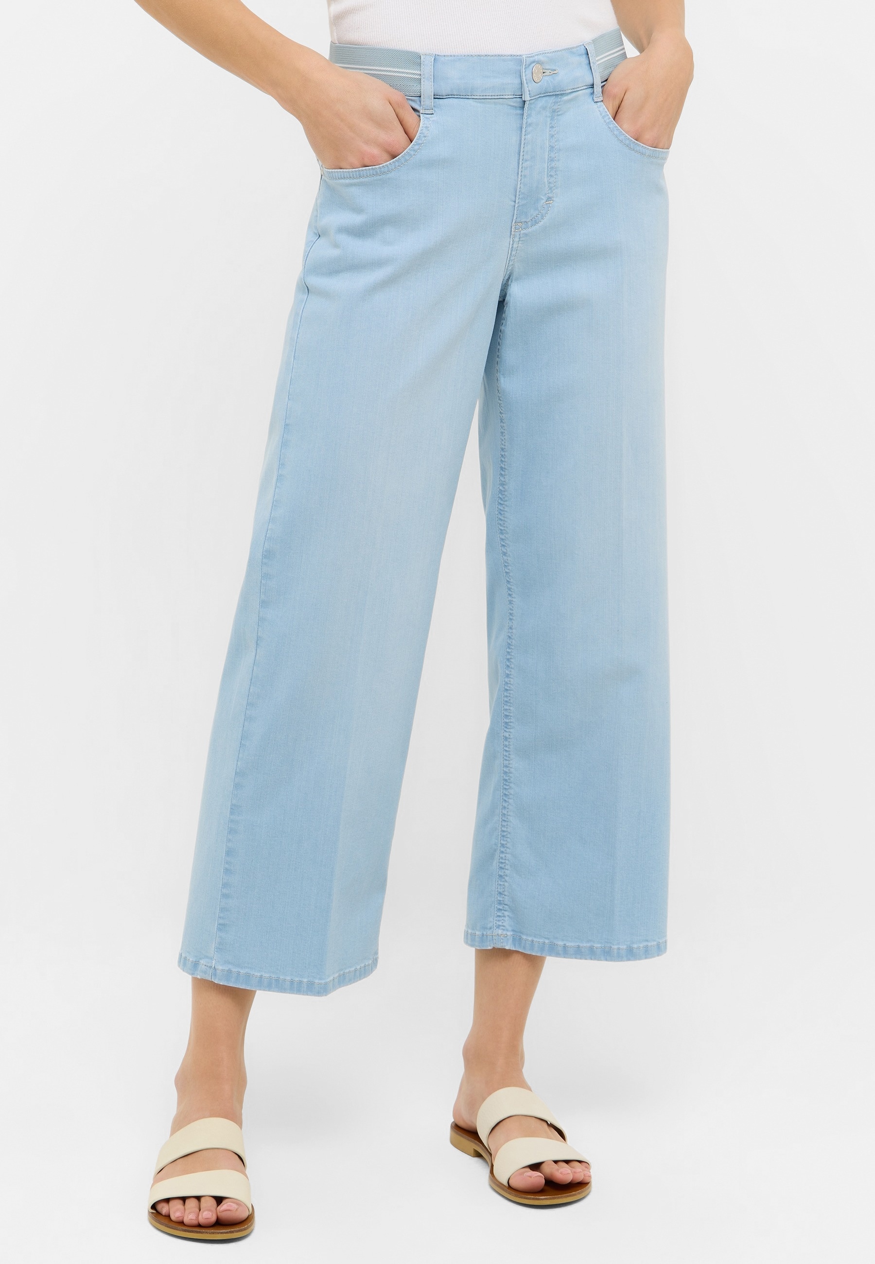 ANGELS 5-Pocket-Jeans »LINN SPORTY«, mit Bügelfalte ANGELS 5-Pocket-Jeans »LINN SPORTY«, mit Bügelfalte von ANGELS
