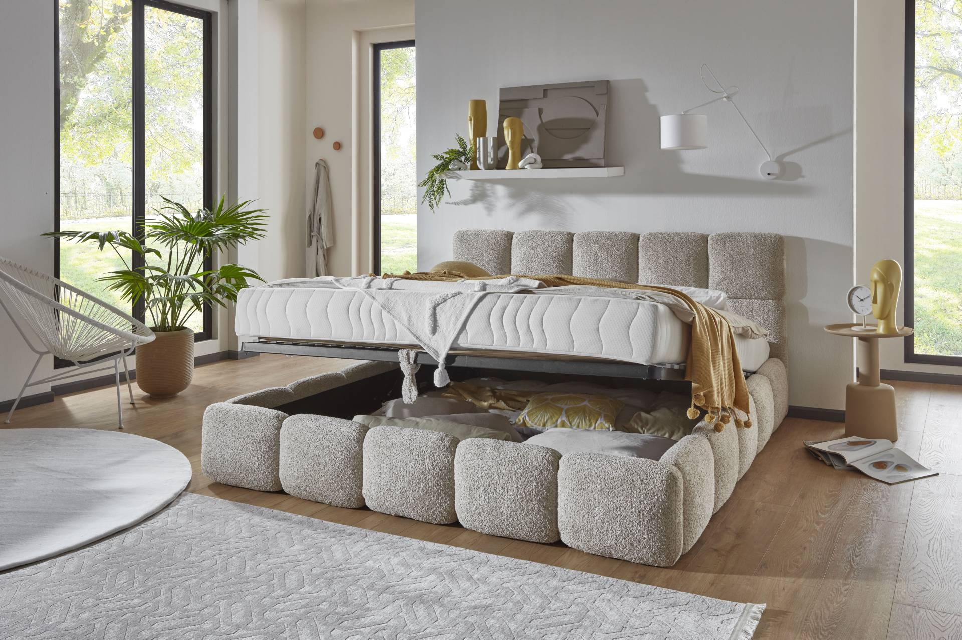 ATLANTIC home collection Polsterbett »"Jane" mit grossen Stauraum«, luxurious gepolstertes Kopfteil und Rahmen, Bezug mit Bouclécharakter von ATLANTIC home collection