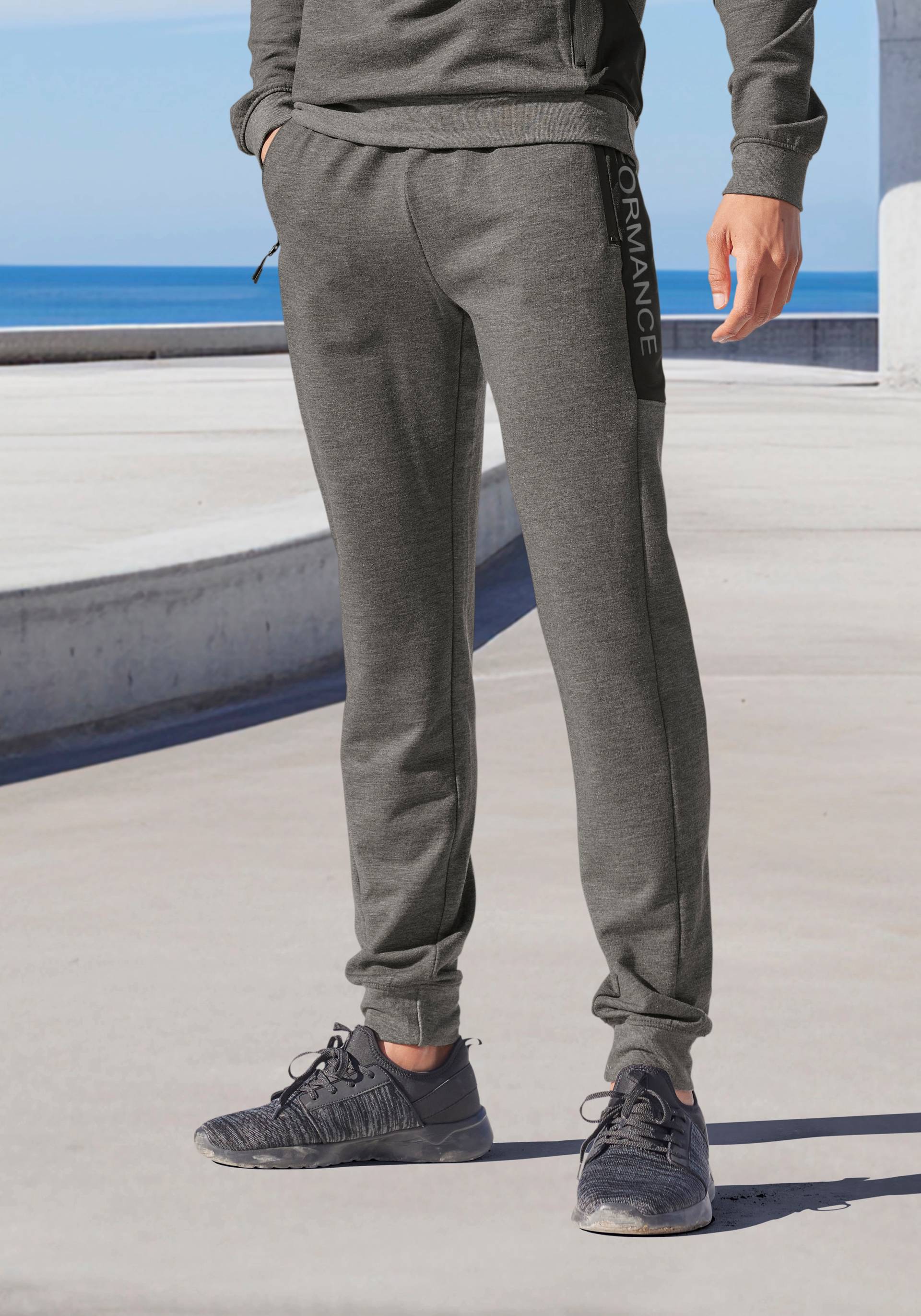 AUTHENTIC LE JOGGER Jogger Pants »- Sporthose« von AUTHENTIC LE JOGGER