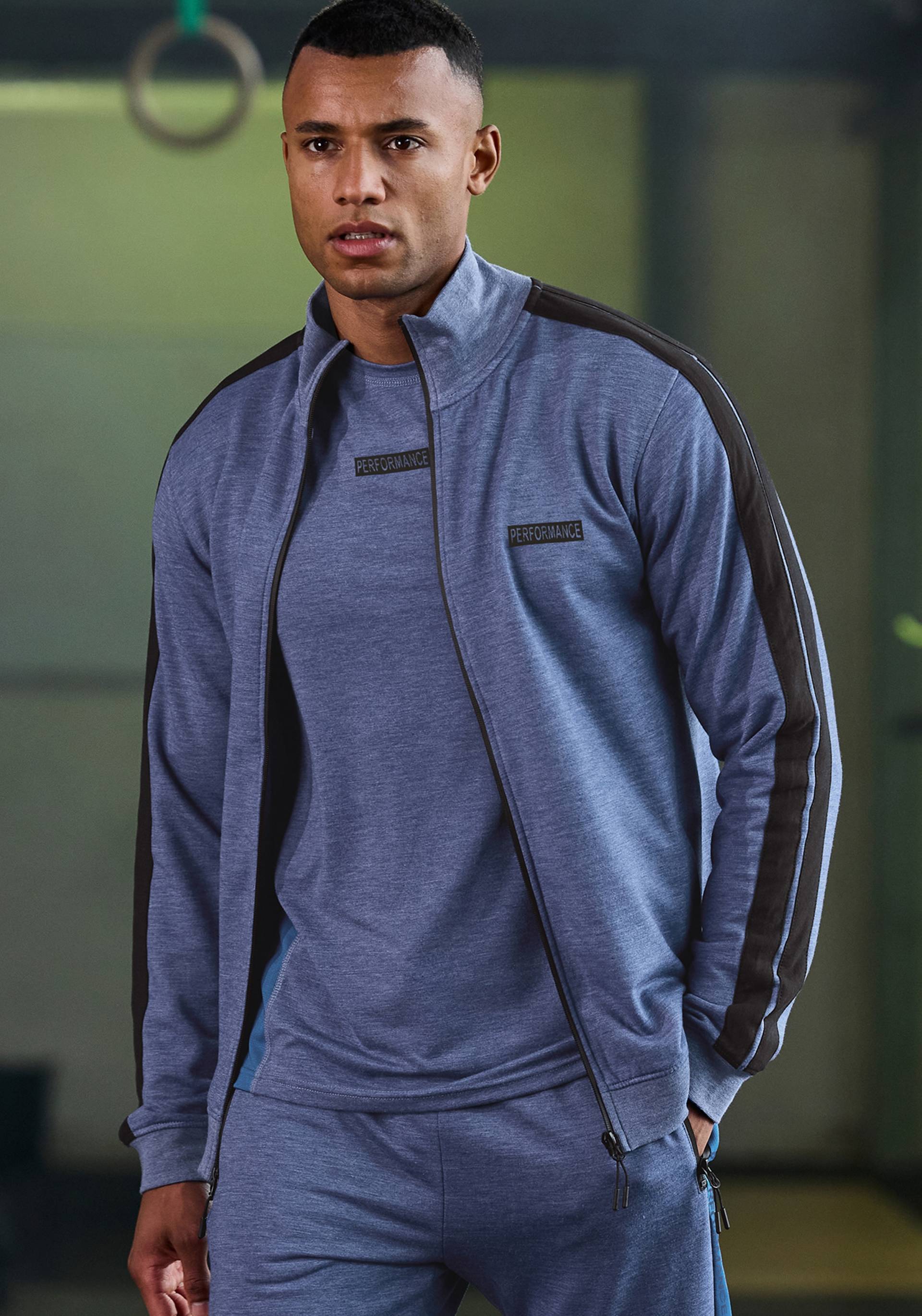 AUTHENTIC LE JOGGER Sweatjacke, mit seitlichen Streifen und Taschen AUTHENTIC LE JOGGER Sweatjacke, mit seitlichen Streifen und Taschen von AUTHENTIC LE JOGGER