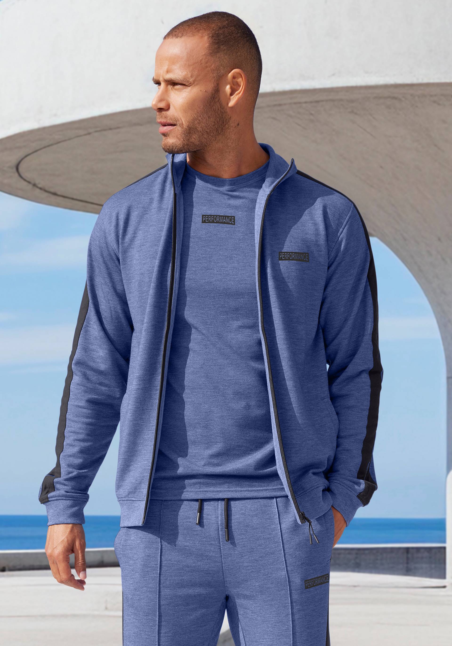 AUTHENTIC LE JOGGER Sweatjacke »- Sportjacke«, mit seitlichen Streifen und Taschen von AUTHENTIC LE JOGGER