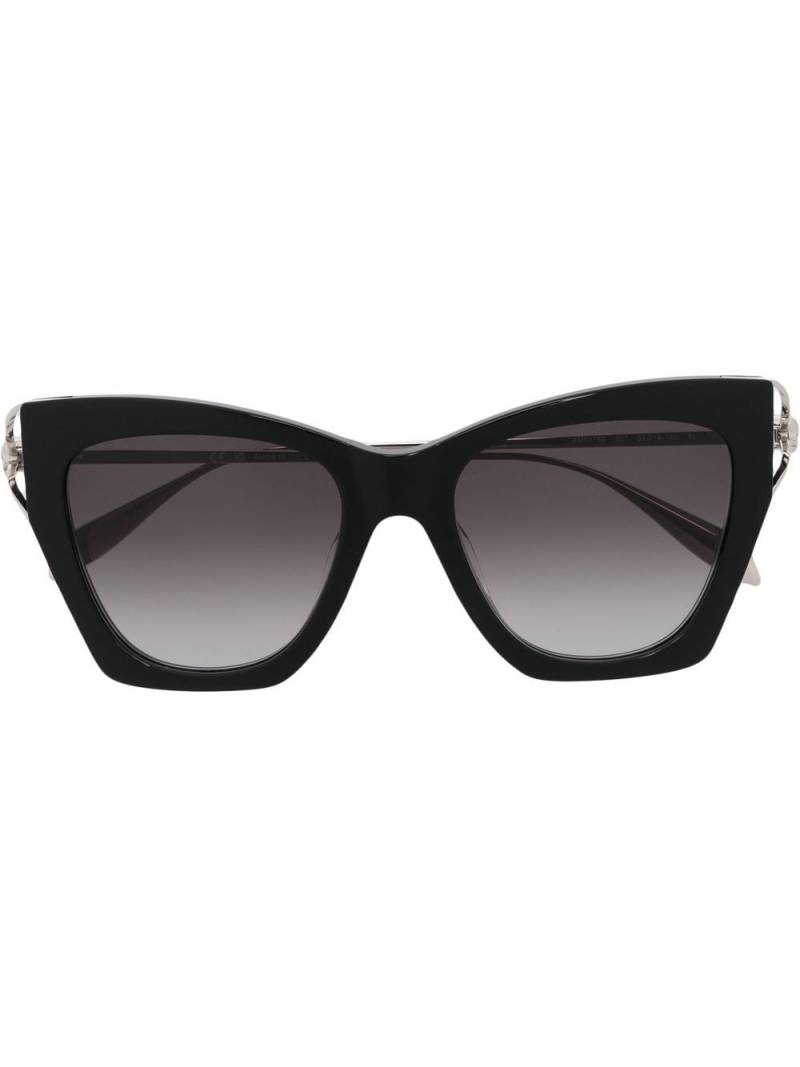 Alexander McQueen Eyewear AM0375S cat-eye sunglasses - Black von Alexander McQueen Eyewear