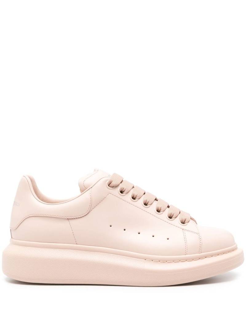 Alexander McQueen Oversized chunky leather sneakers - Pink von Alexander McQueen