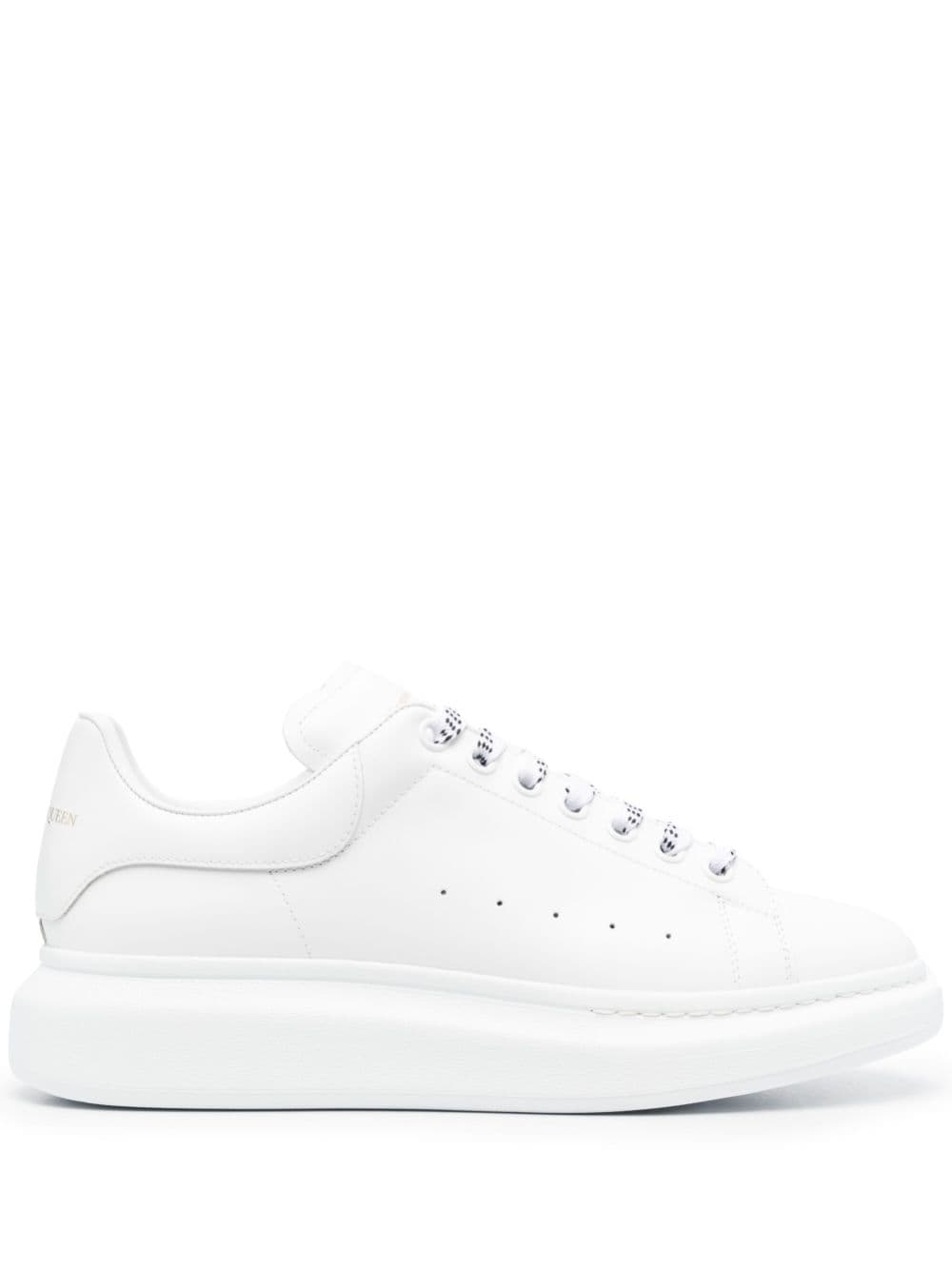 Alexander McQueen Oversized leather sneakers - White von Alexander McQueen