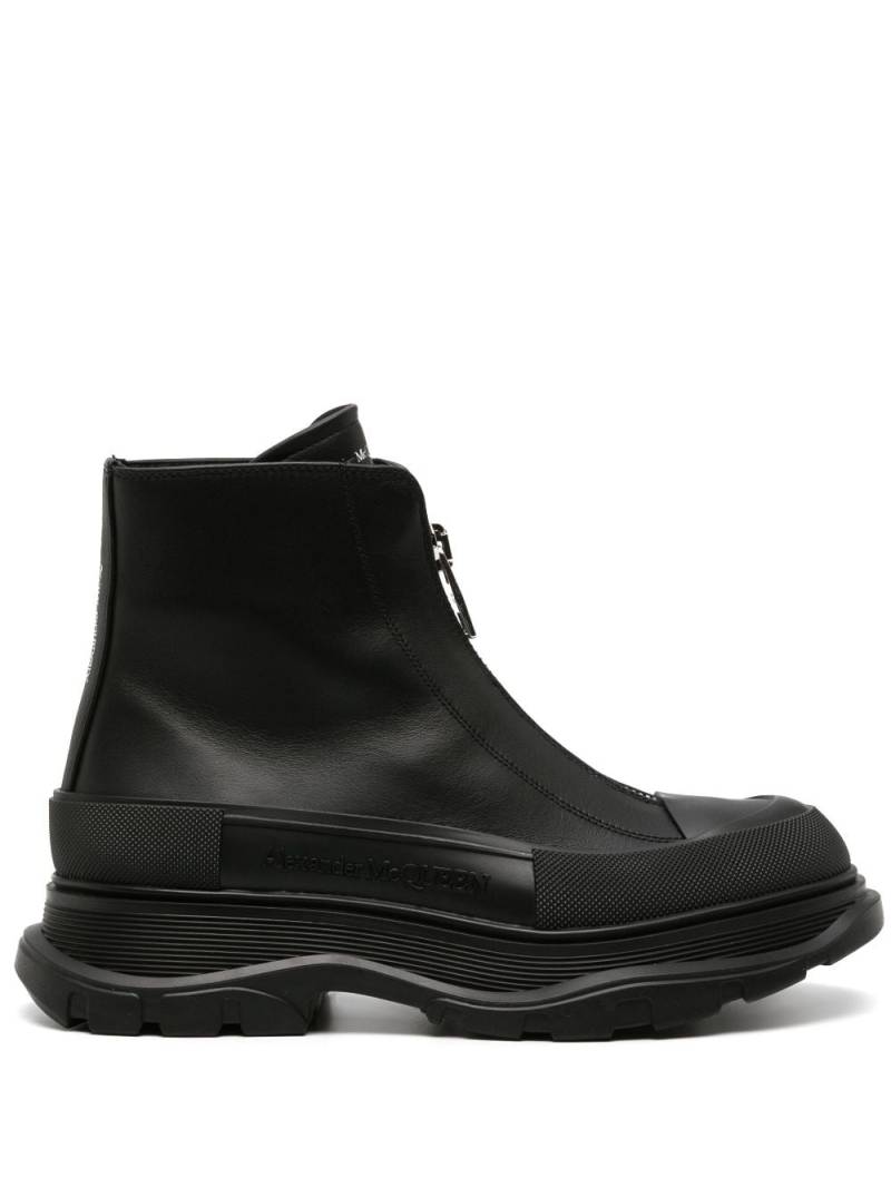 Alexander McQueen Tread Slick leather boots - Black von Alexander McQueen