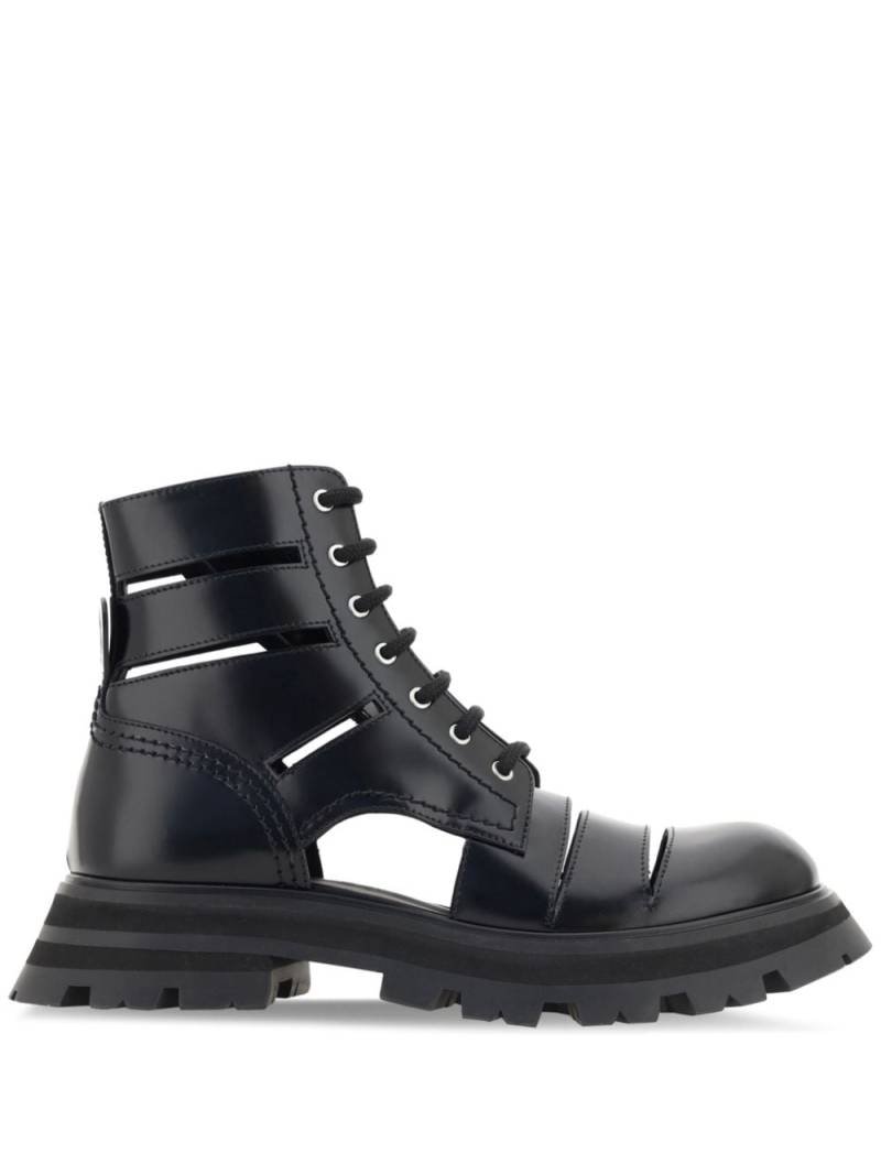 Alexander McQueen Wander cut-out combat boots - Black von Alexander McQueen