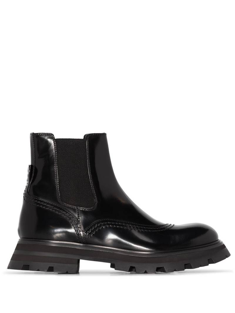 Alexander McQueen chunky-sole Chelsea boots - Black von Alexander McQueen