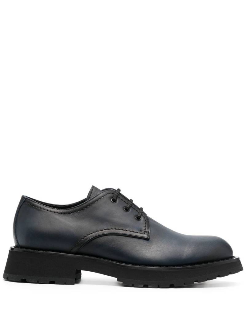 Alexander McQueen chunky-sole derby shoes - Black von Alexander McQueen