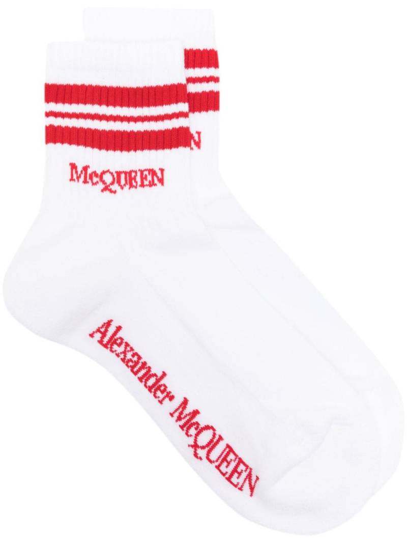 Alexander McQueen logo-embroidered striped socks - White von Alexander McQueen