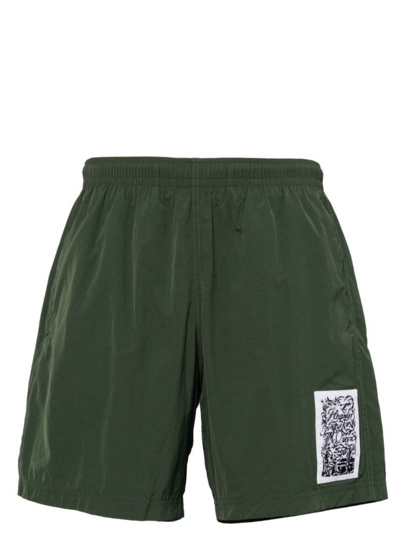 Alexander McQueen logo-patch swim shorts - Green von Alexander McQueen