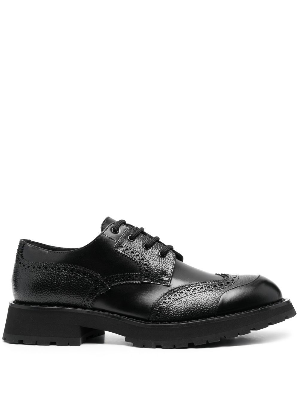 Alexander McQueen polished lace-up fastening brogues - Black von Alexander McQueen