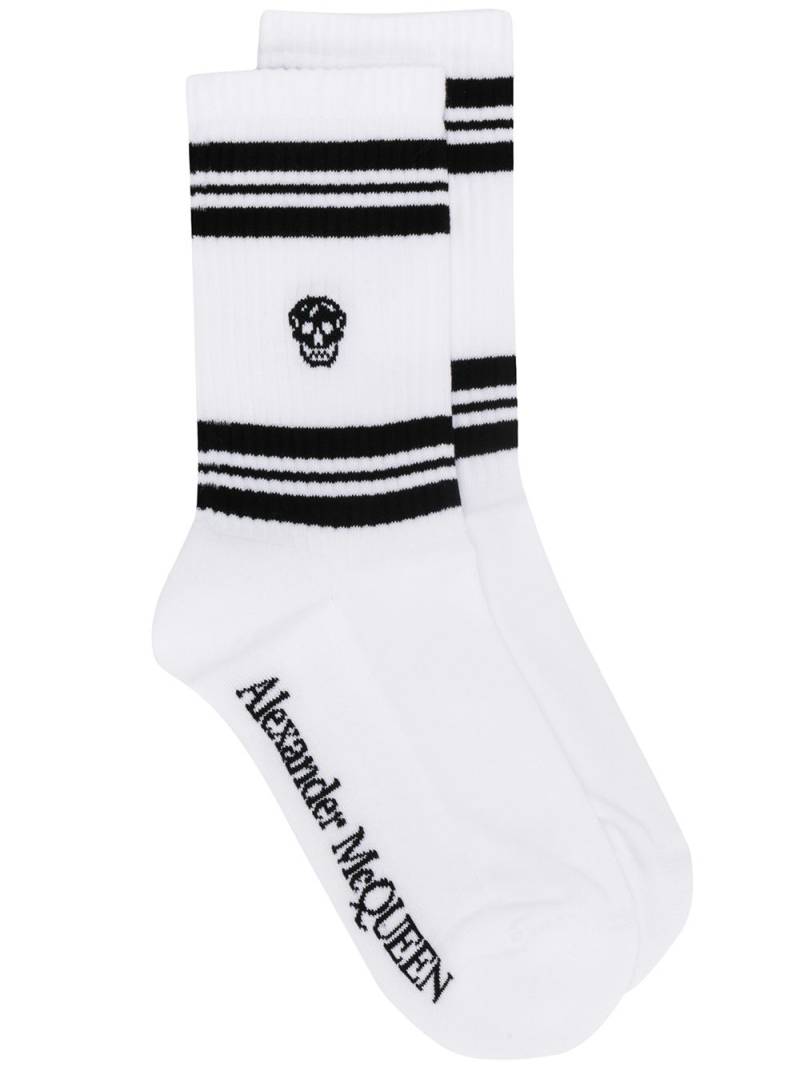 Alexander McQueen skull knitted socks - White von Alexander McQueen