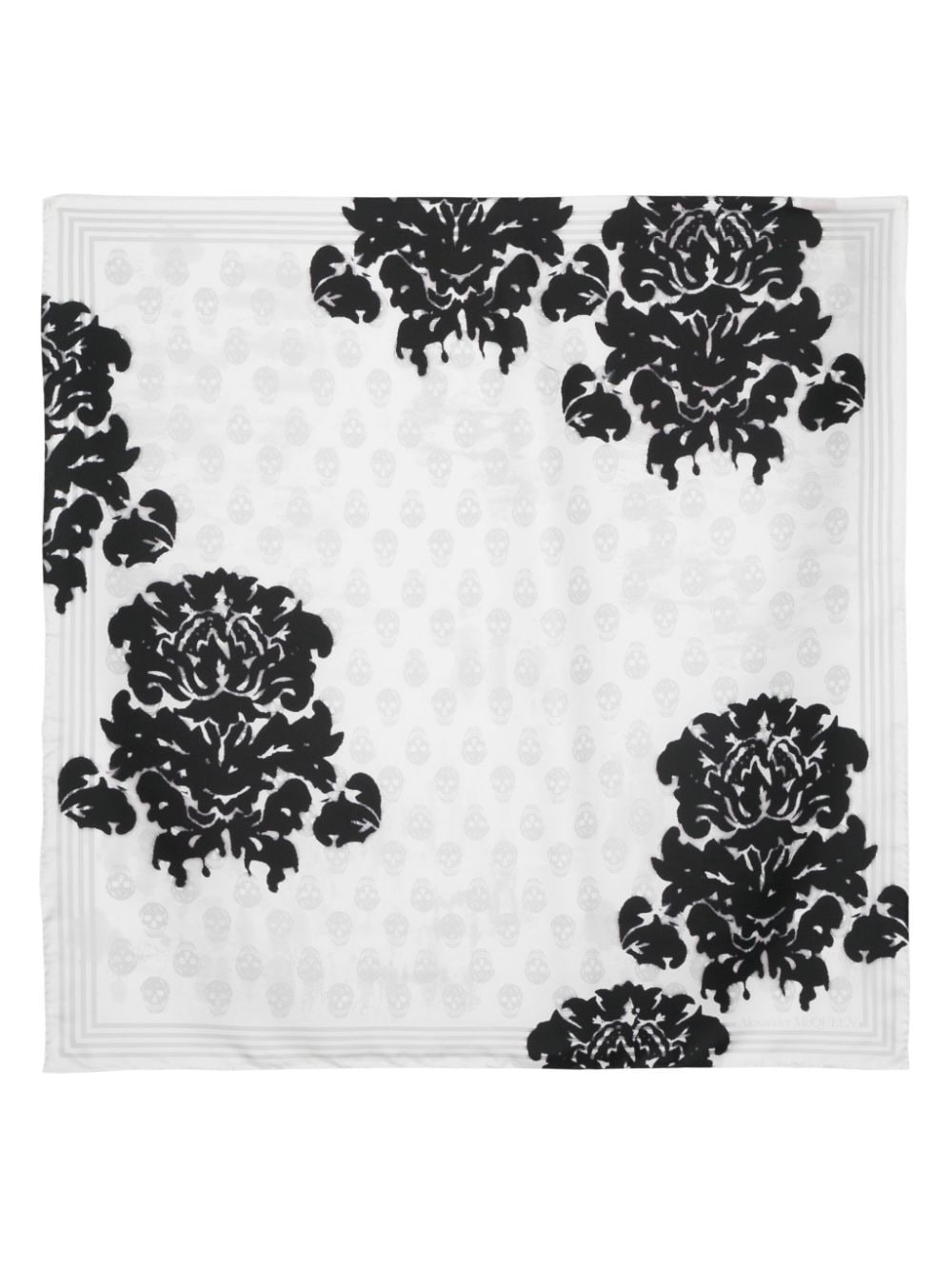 Alexander McQueen skull-print silk scarf - White von Alexander McQueen