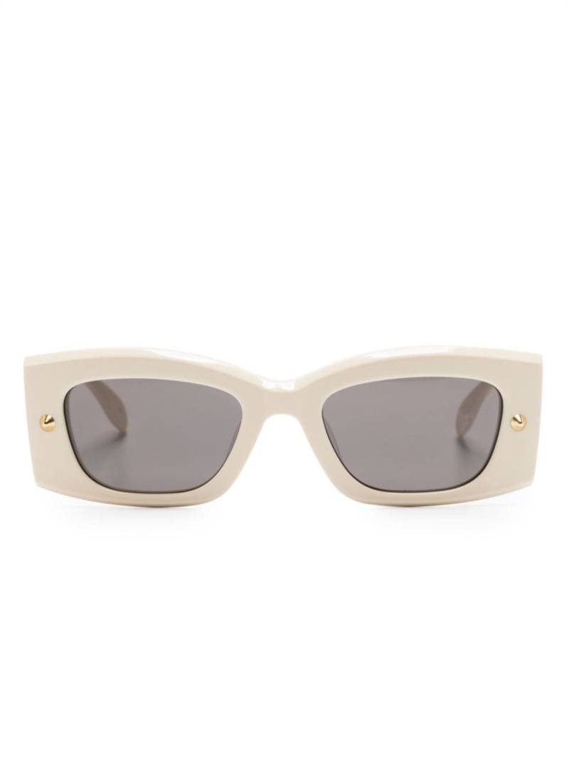 Alexander McQueen Spike Studs rectangle-frame glasses - Neutrals von Alexander McQueen