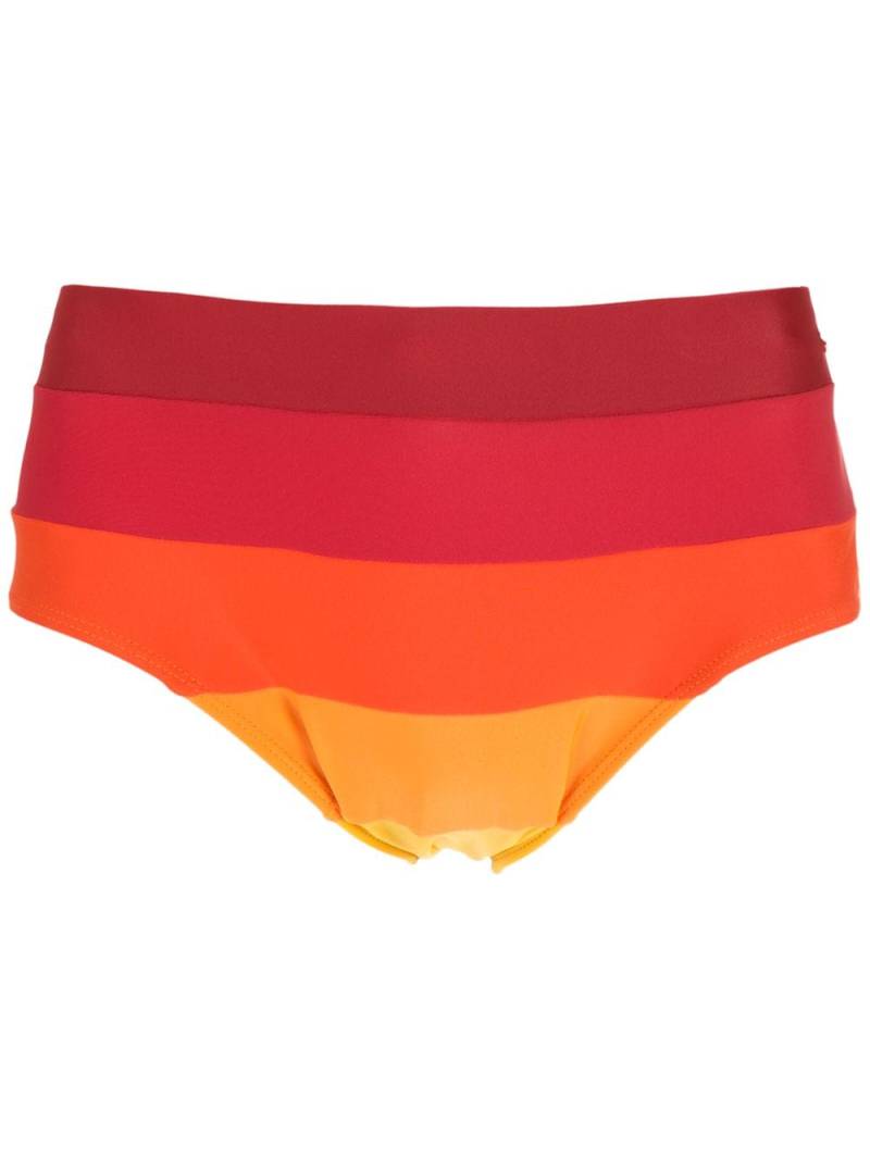 Amir Slama Panelled gradient swimming trunks - Orange von Amir Slama
