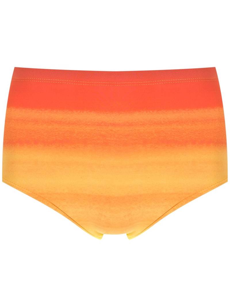 Amir Slama tie-dye gradient swimming trunks - Orange von Amir Slama