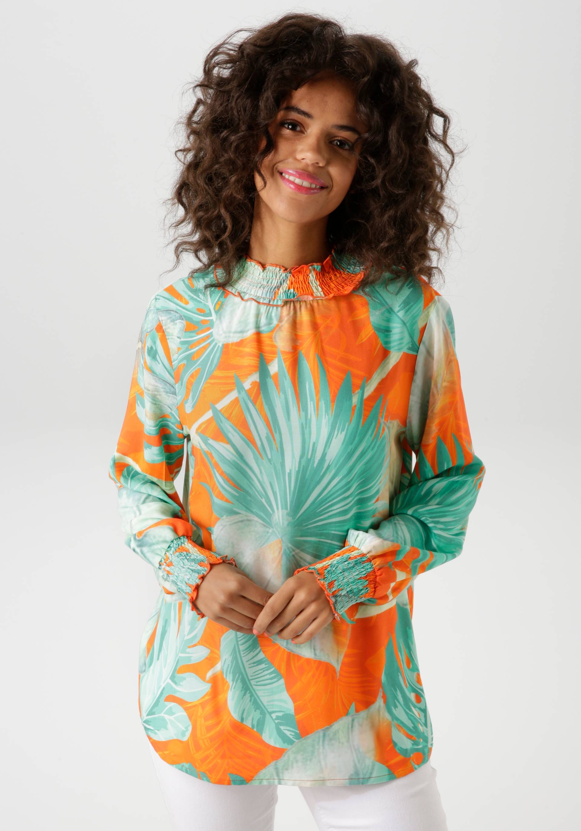 Aniston CASUAL Schlupfbluse, mit grossflächigen Blätterdruck im Batik-Dessin - NEUE KOLLEKTION Aniston CASUAL Schlupfbluse, mit grossflächigen Blätterdruck im Batik-Dessin - NEUE KOLLEKTION von Aniston CASUAL