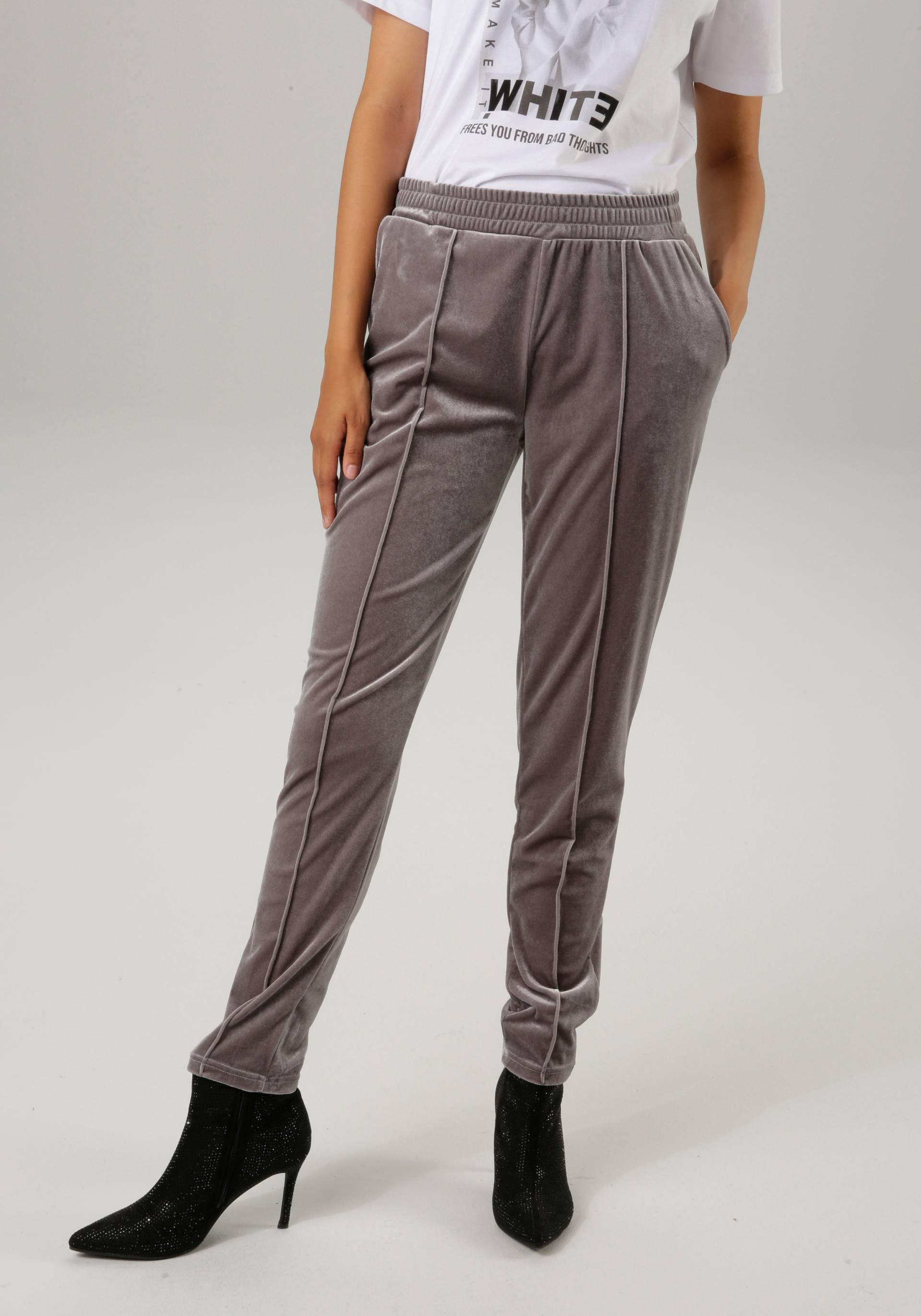 Aniston CASUAL Schlupfhose, aus edlem, glänzenden Samt Aniston CASUAL Schlupfhose, aus edlem, glänzenden Samt von Aniston CASUAL