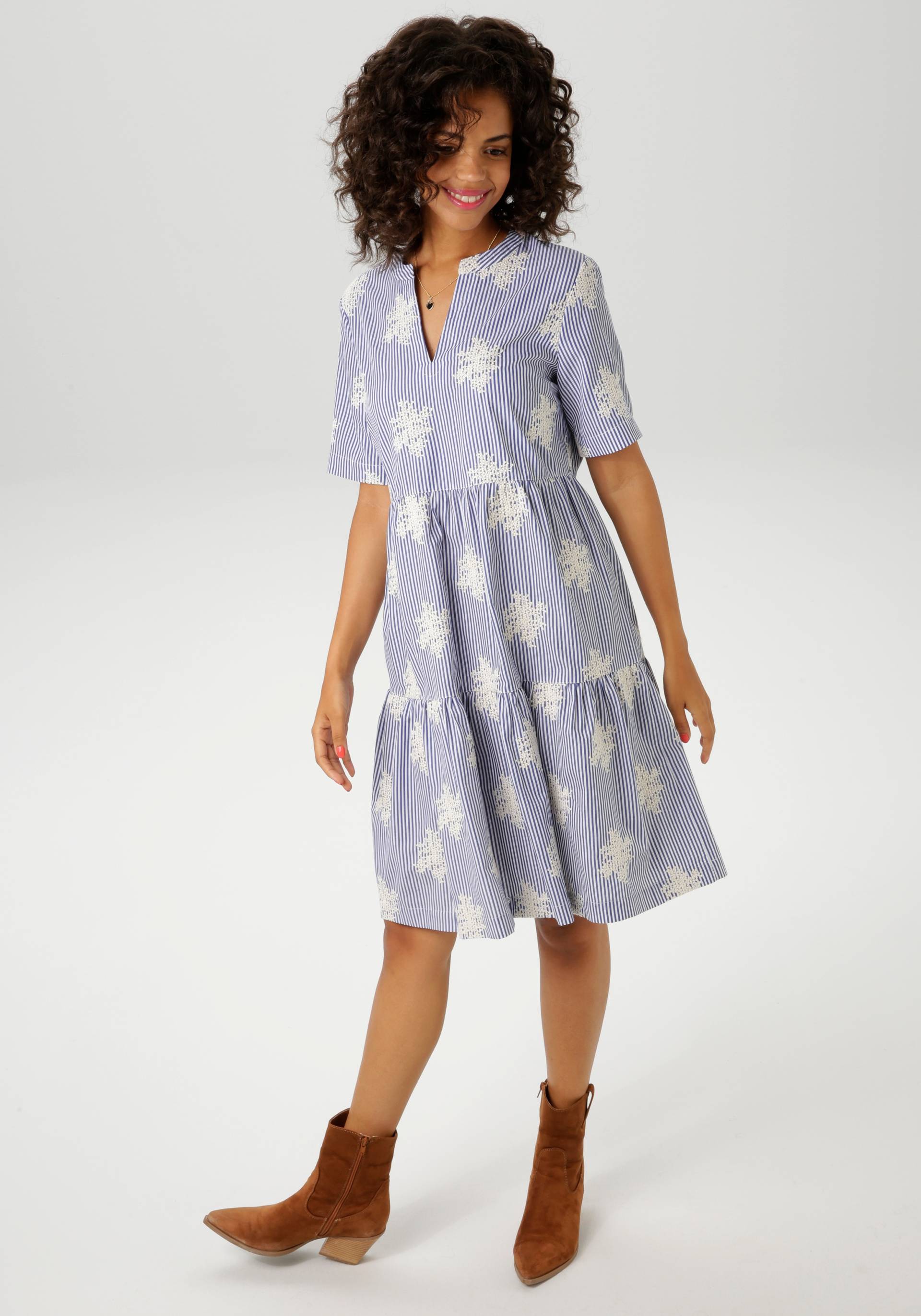 Aniston CASUAL Sommerkleid, gestreift und mit aufwändigen Stickereien verziert - NEUE KOLLEKTION Aniston CASUAL Sommerkleid, gestreift und mit aufwändigen Stickereien verziert - NEUE KOLLEKTION von Aniston CASUAL