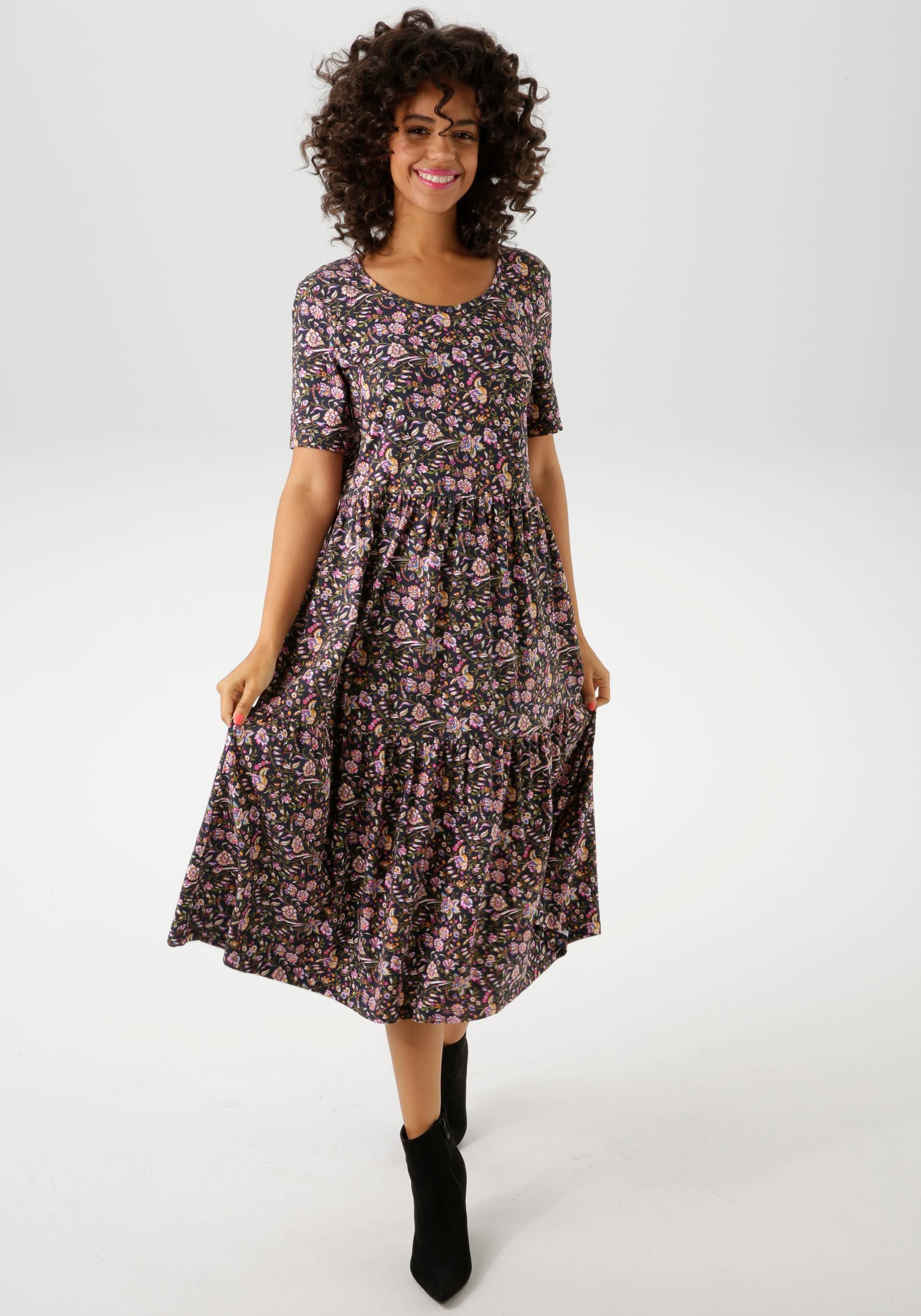 Aniston CASUAL Sommerkleid, mit farbenfrohen Blumendruck - NEUE KOLLEKTION Aniston CASUAL Sommerkleid, mit farbenfrohen Blumendruck - NEUE KOLLEKTION von Aniston CASUAL