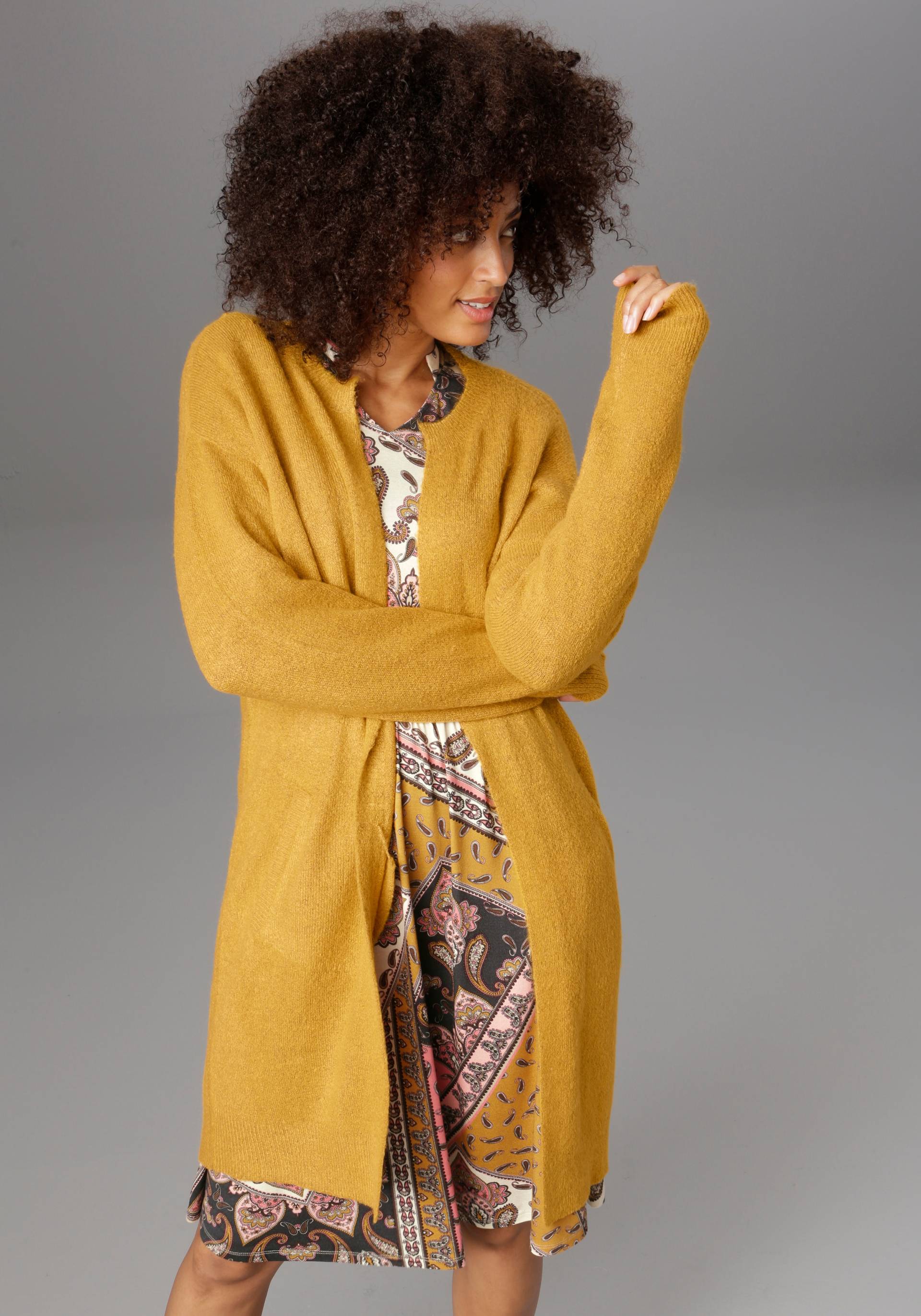 Aniston CASUAL Strickjacke, im Oversize Look Aniston CASUAL Strickjacke, im Oversize Look von Aniston CASUAL