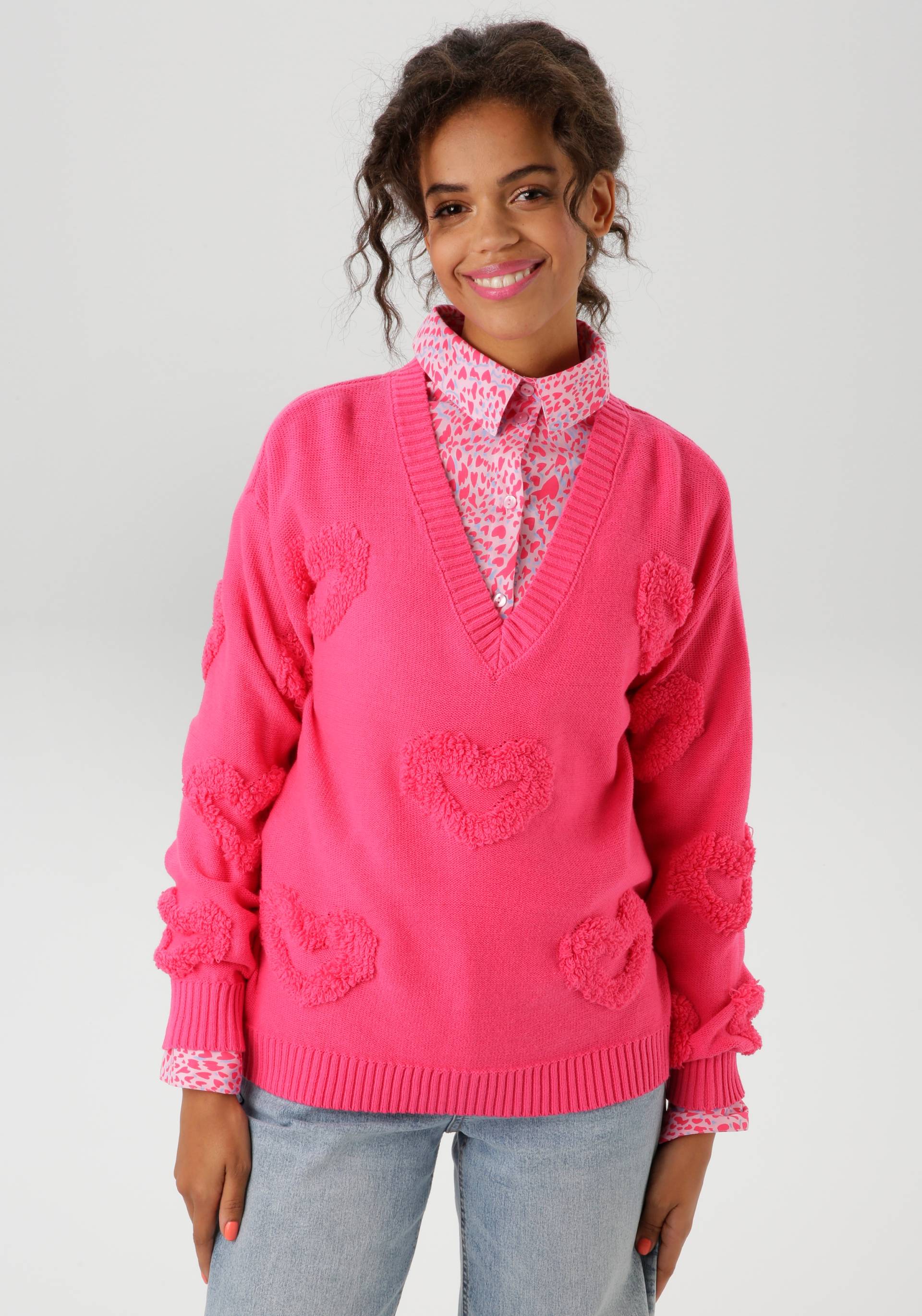 Aniston CASUAL Strickpullover, mit 3D-Effekt durch eingestrickte Herzen - NEUE KOLLEKTION Aniston CASUAL Strickpullover, mit 3D-Effekt durch eingestrickte Herzen - NEUE KOLLEKTION von Aniston CASUAL