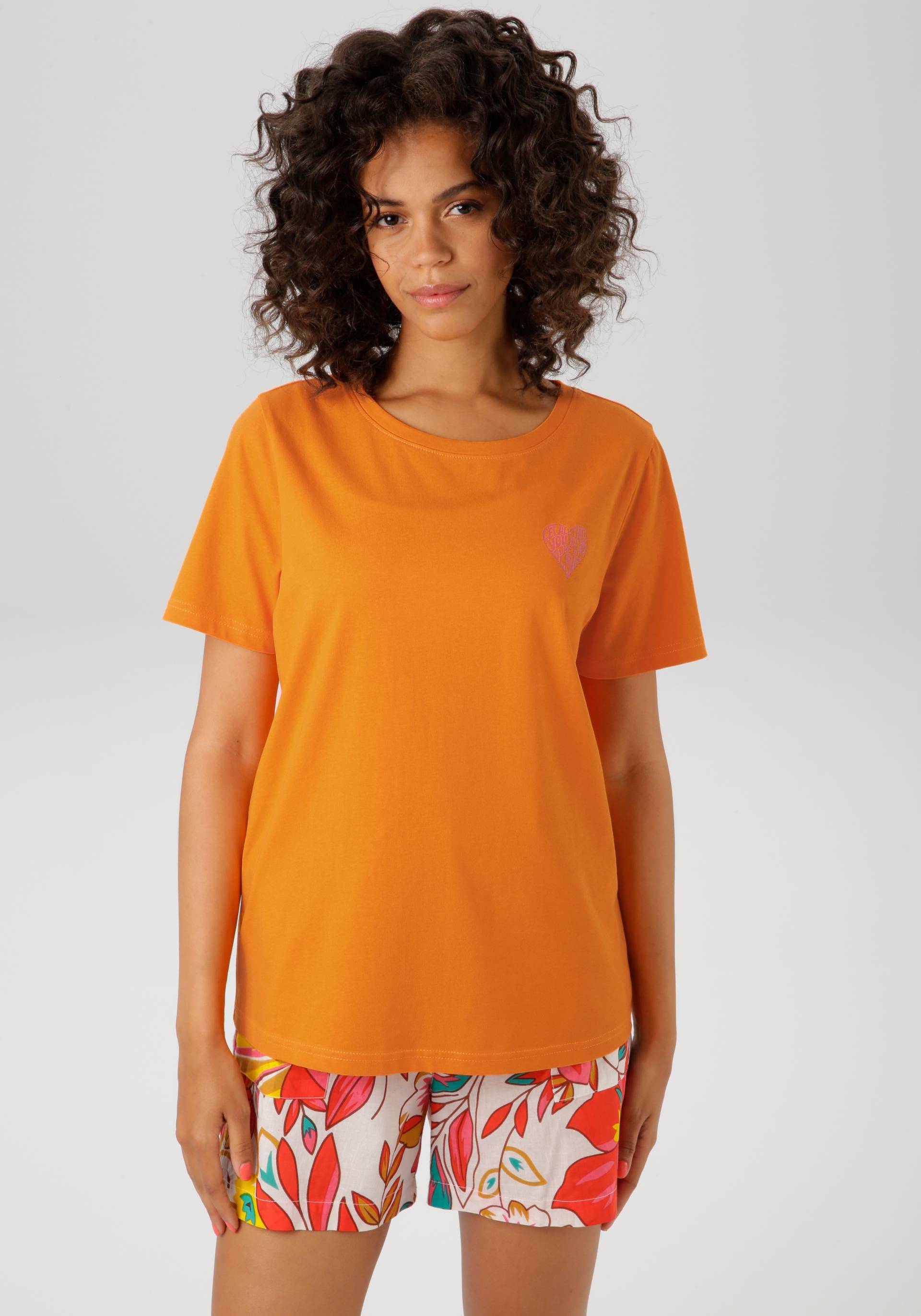 Aniston CASUAL T-Shirt, mit grossem Statement-Schriftzug im Rücken - NEUE KOLLEKTION Aniston CASUAL T-Shirt, mit grossem Statement-Schriftzug im Rücken - NEUE KOLLEKTION von Aniston CASUAL
