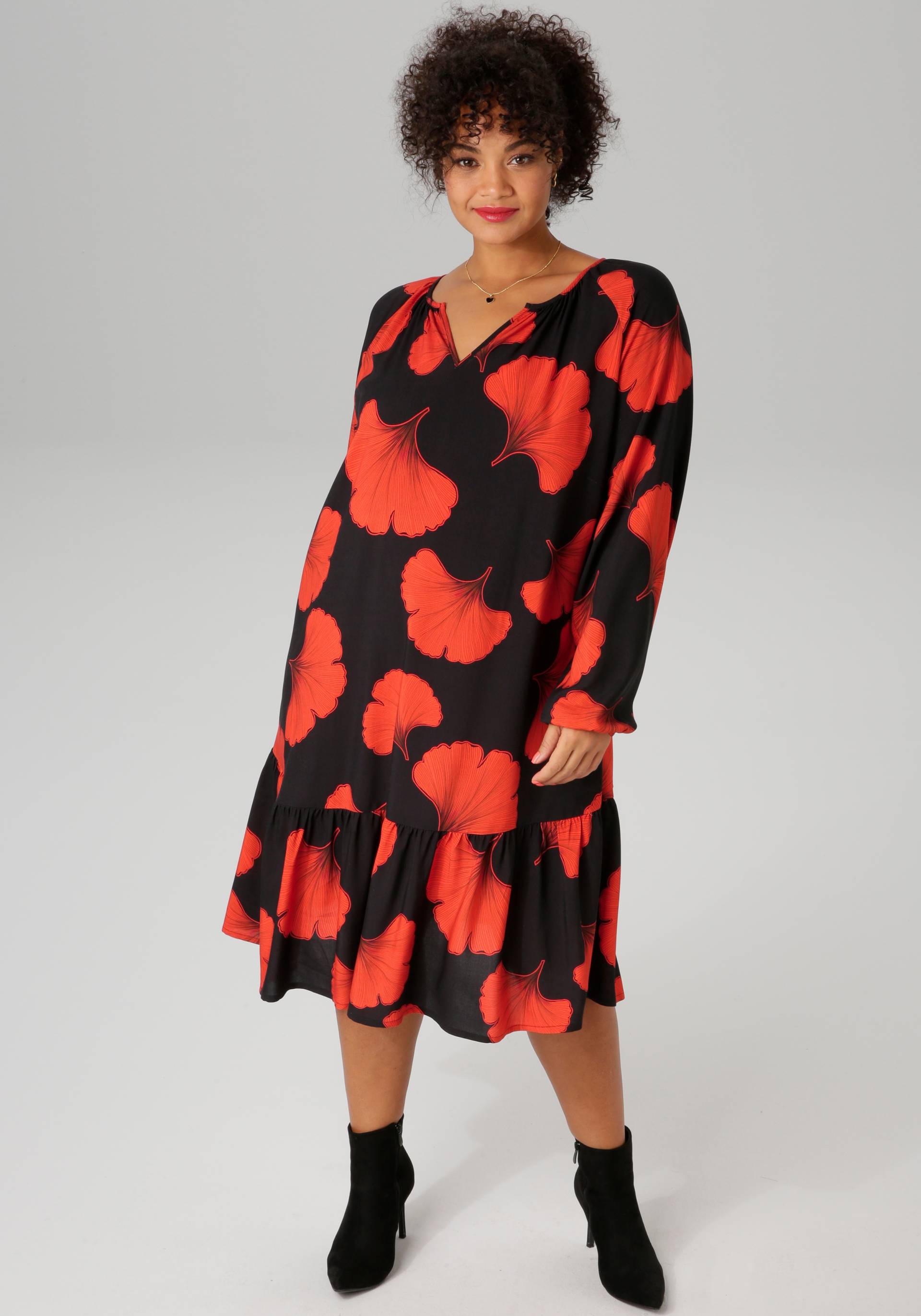 Aniston PLUS Sommerkleid, Mit grossflächigem Blütendruck - NEUE KOLLEKTION Aniston PLUS Sommerkleid, Mit grossflächigem Blütendruck - NEUE KOLLEKTION von Aniston PLUS