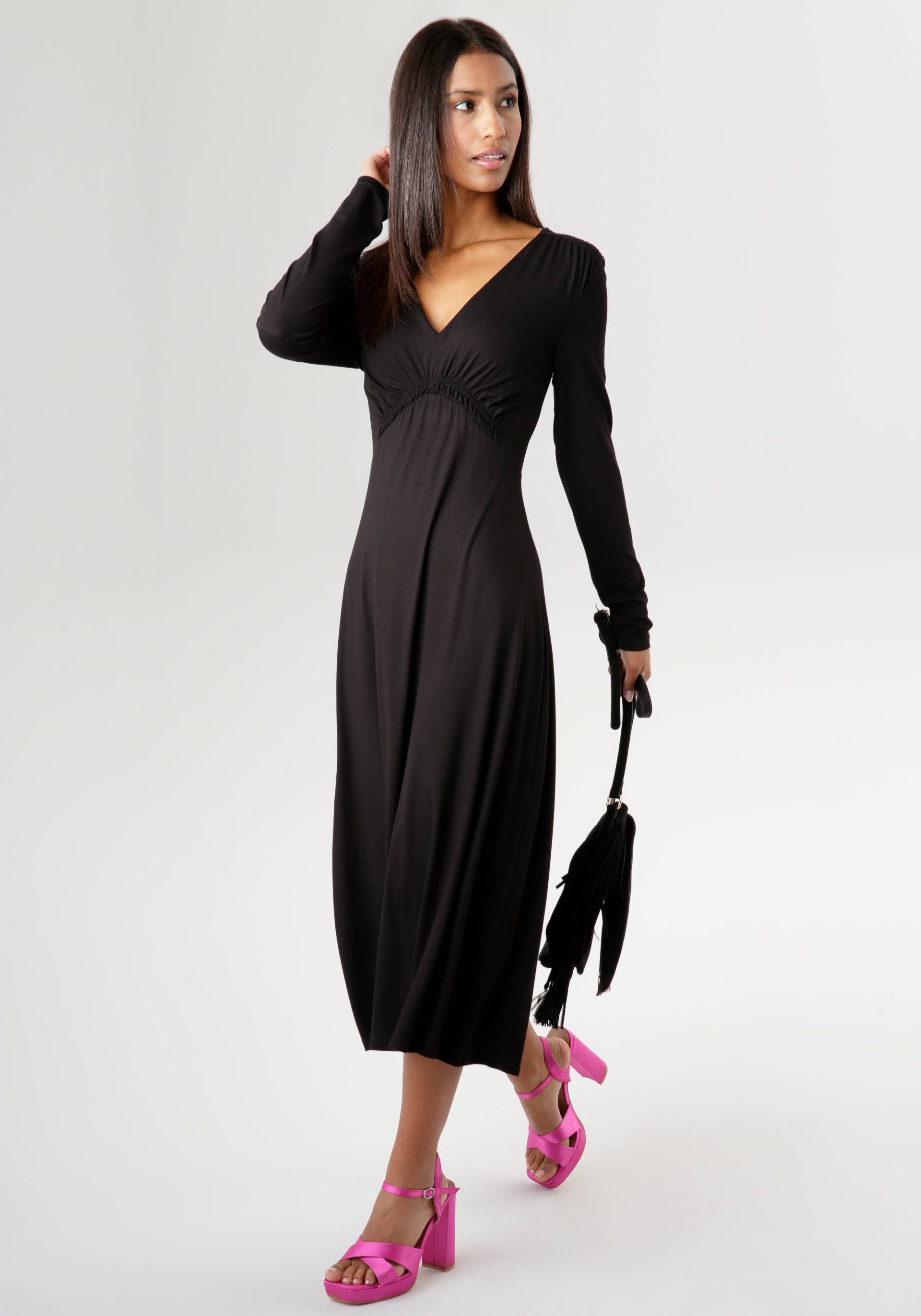Aniston SELECTED Midikleid, mit drapierter Unterbrustnaht Aniston SELECTED Midikleid, mit drapierter Unterbrustnaht von Aniston SELECTED