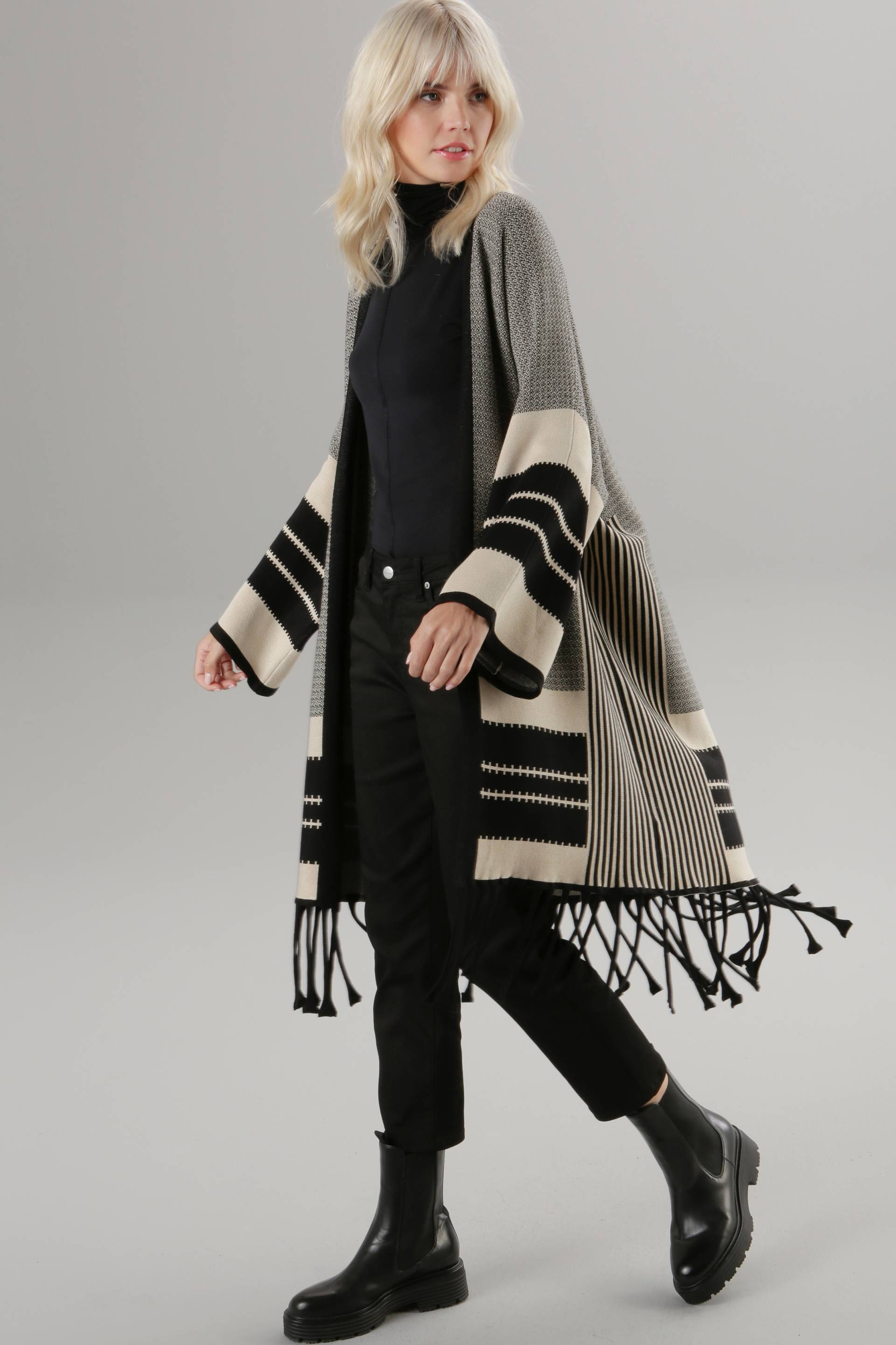 Aniston SELECTED Strickjacke, mit Fransen am Saum Aniston SELECTED Strickjacke, mit Fransen am Saum von Aniston SELECTED