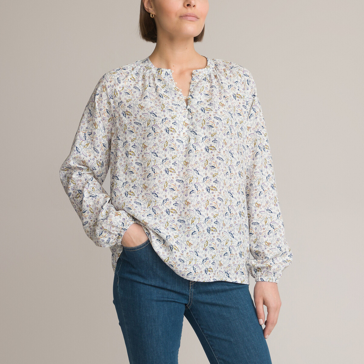 Langärmelige Bluse mit Blumenmuster und rundem Ausschnitt von Anne weyburn