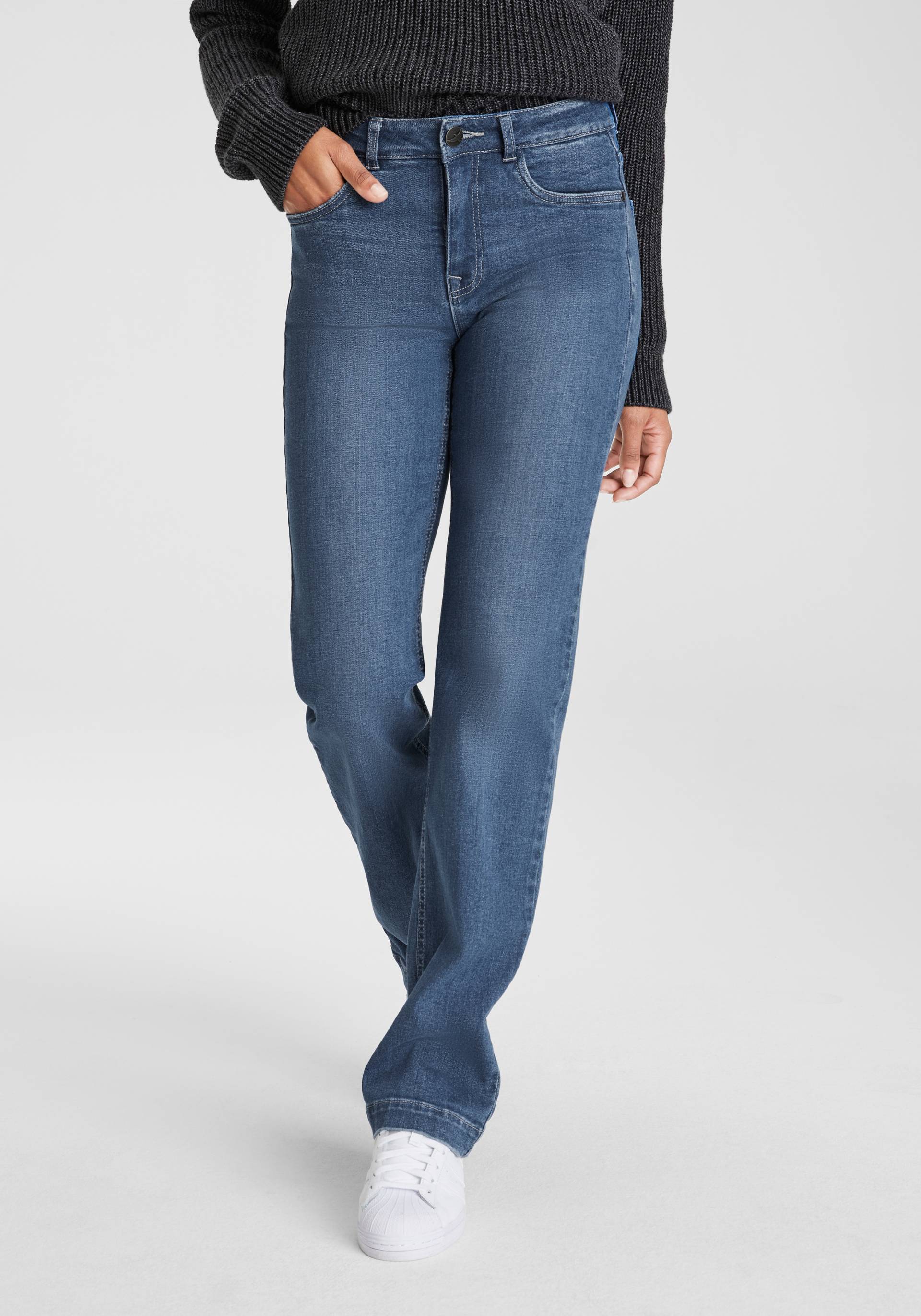 Arizona Gerade Jeans, weite Beinform, Used-Look-Waschung, hohe Taille Arizona Gerade Jeans, weite Beinform, Used-Look-Waschung, hohe Taille von Arizona