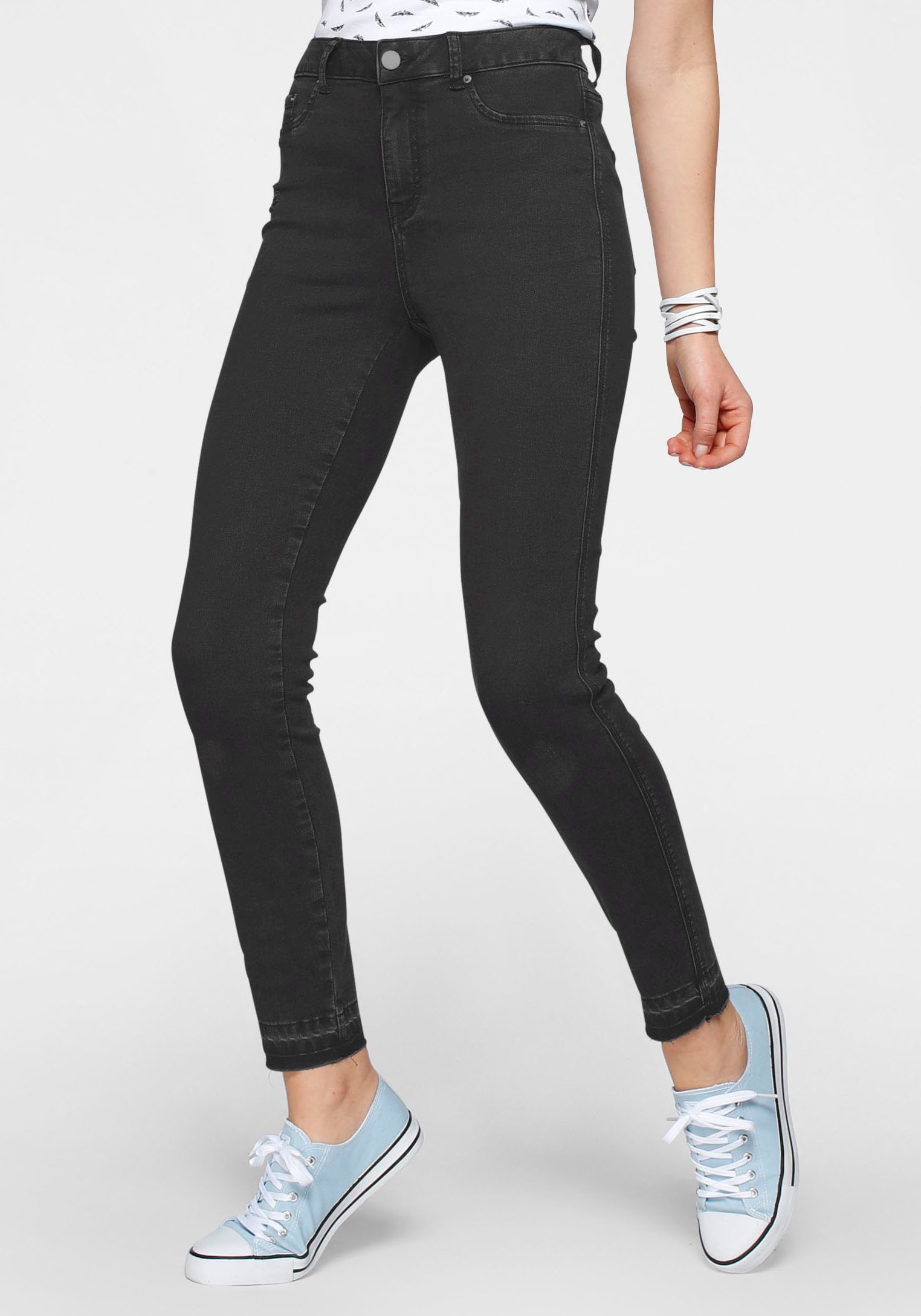 Arizona Skinny-fit-Jeans »Ultra Stretch«, High Waist mit offenem Saum von Arizona