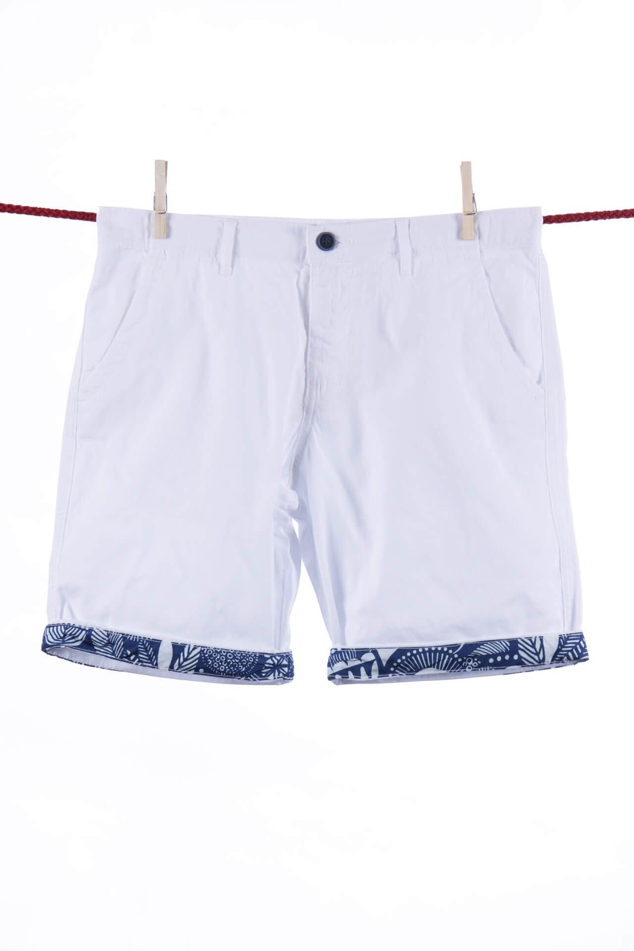 Einfarbige Afrikanische Bermudashorts Herren Weiss L von Atelier F&B