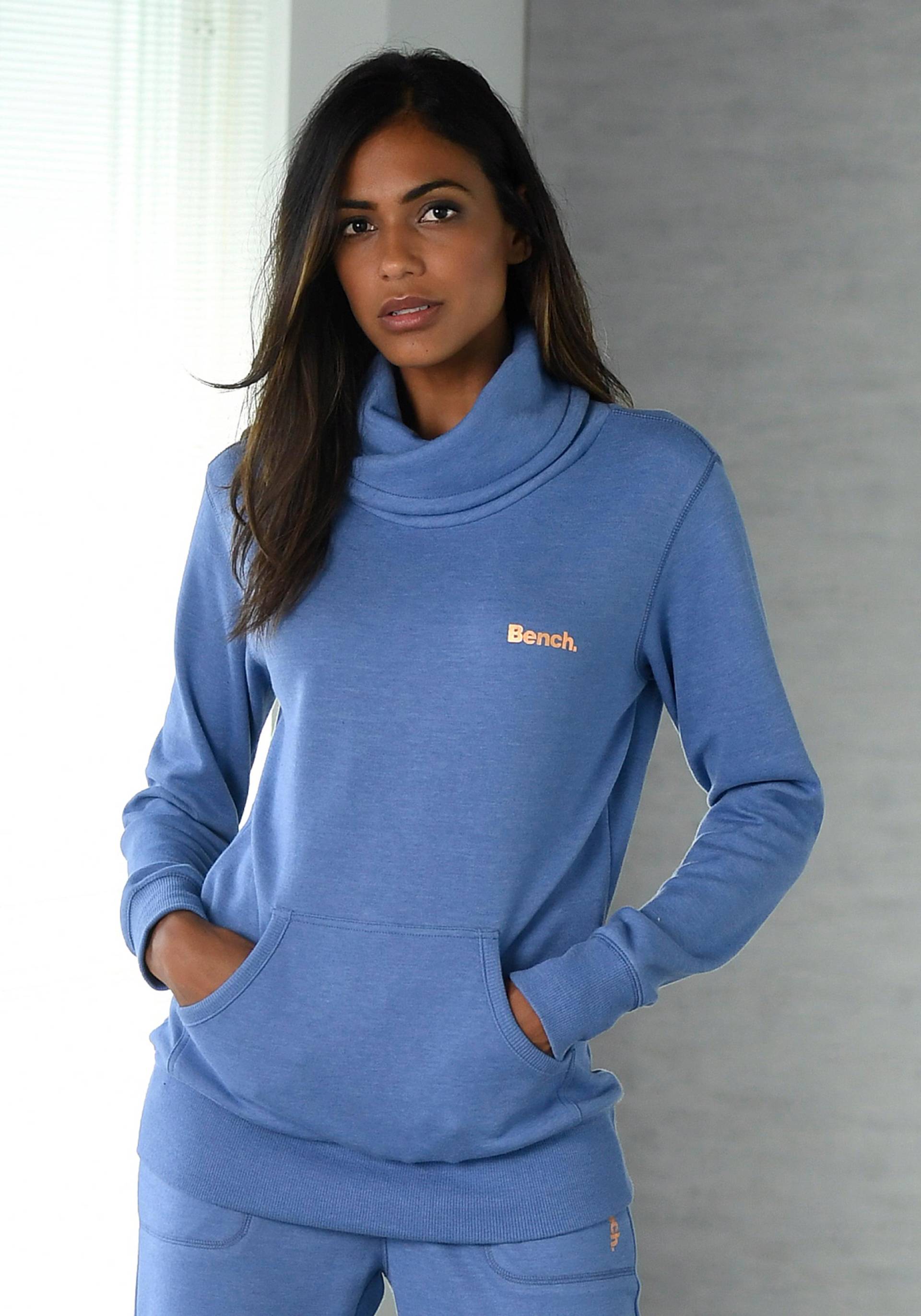 Bench. Loungewear Longsweatshirt »mit Stehkragen in Layeroptik« von Bench. Loungewear