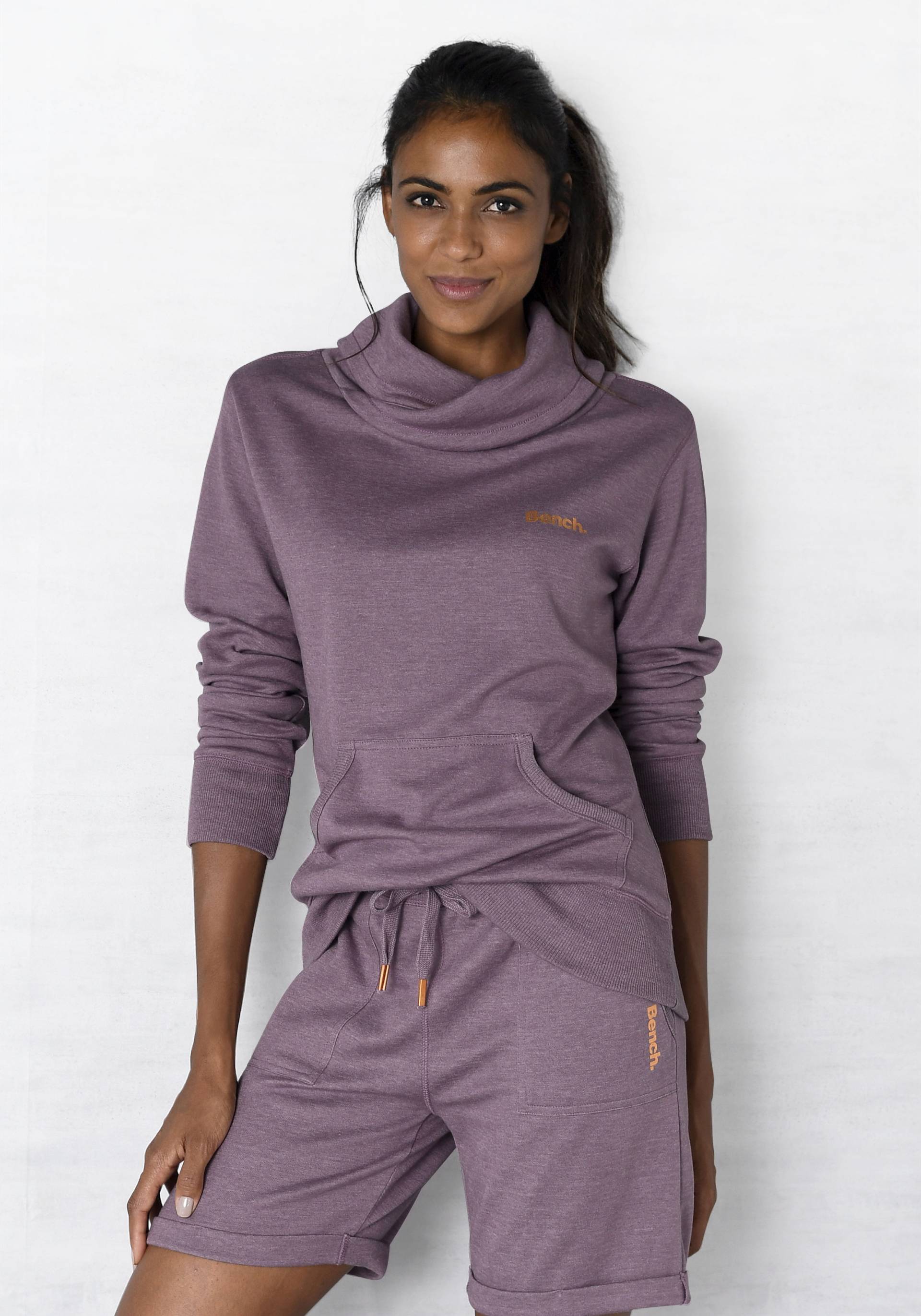 Bench. Loungewear Longsweatshirt, mit Stehkragen in Layeroptik und Kängurutasche, Loungewear Bench. Loungewear Longsweatshirt, mit Stehkragen in Layeroptik und Kängurutasche, Loungewear von Bench. Loungewear