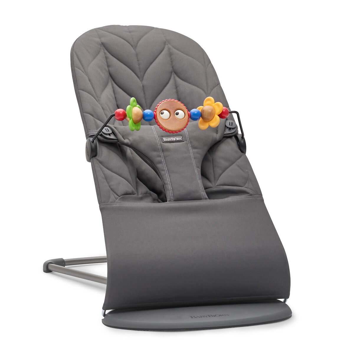 Babywippe Bliss mit Spielbogen, Baumwolle mit Blütenblatt-Steppung von BabyBjorn