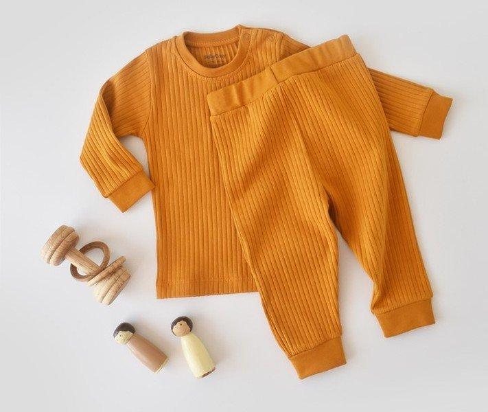 Set: Hose & T-shirt Langarm Unisex Senfgelb 74 von BabyCosy Organic