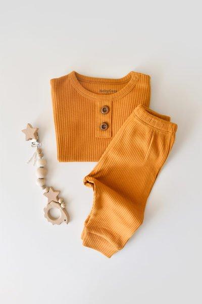 Set: Hose & T-shirt Langarm Unisex Senfgelb 86 von BabyCosy Organic