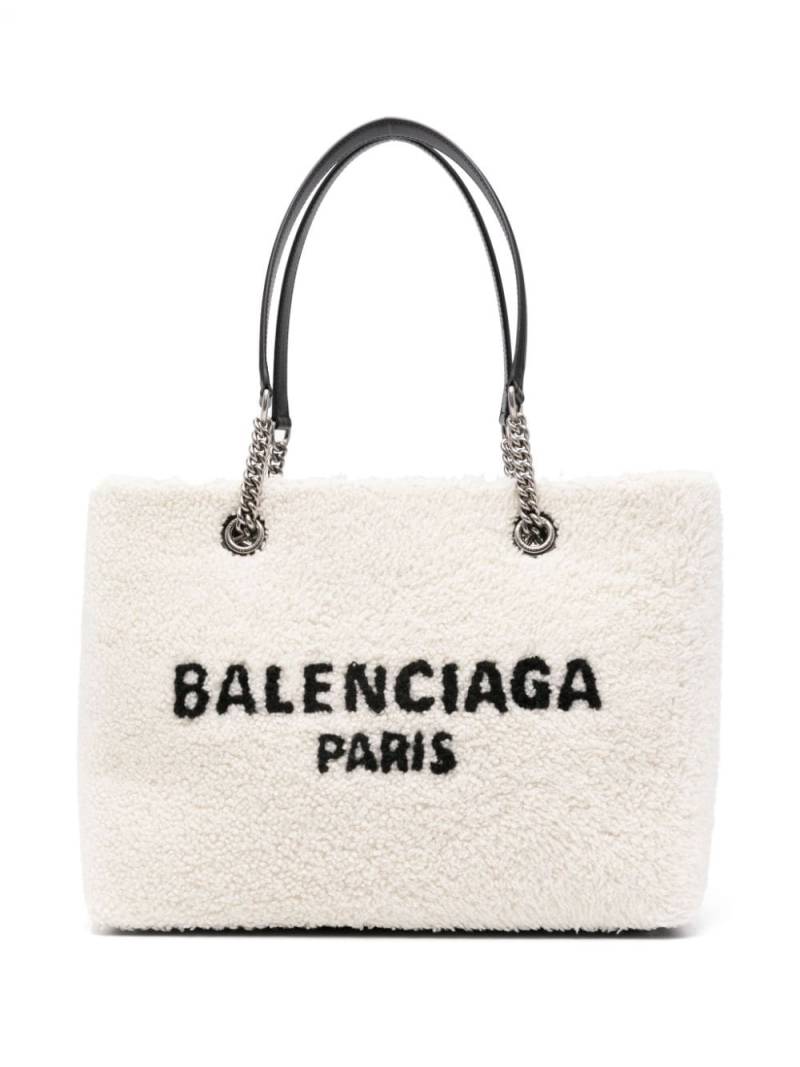Balenciaga Duty Free medium shearling tote bag - Neutrals von Balenciaga