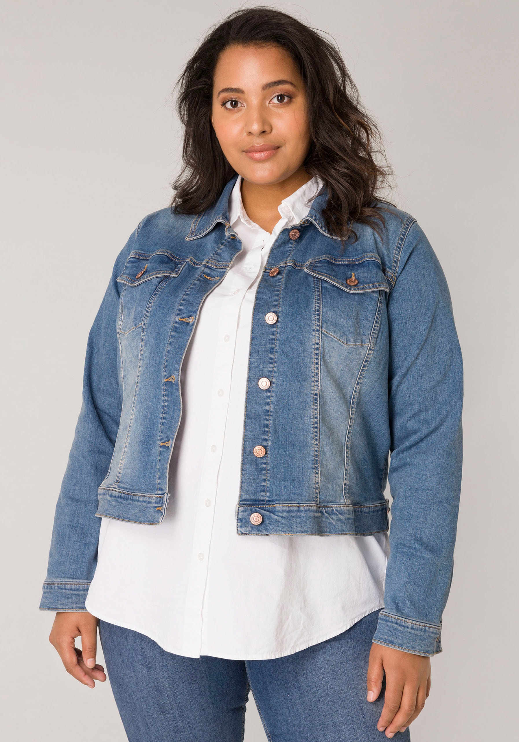 Base Level Curvy Jeansjacke »BAS-Yamila«, Modisches Basic von Base Level Curvy