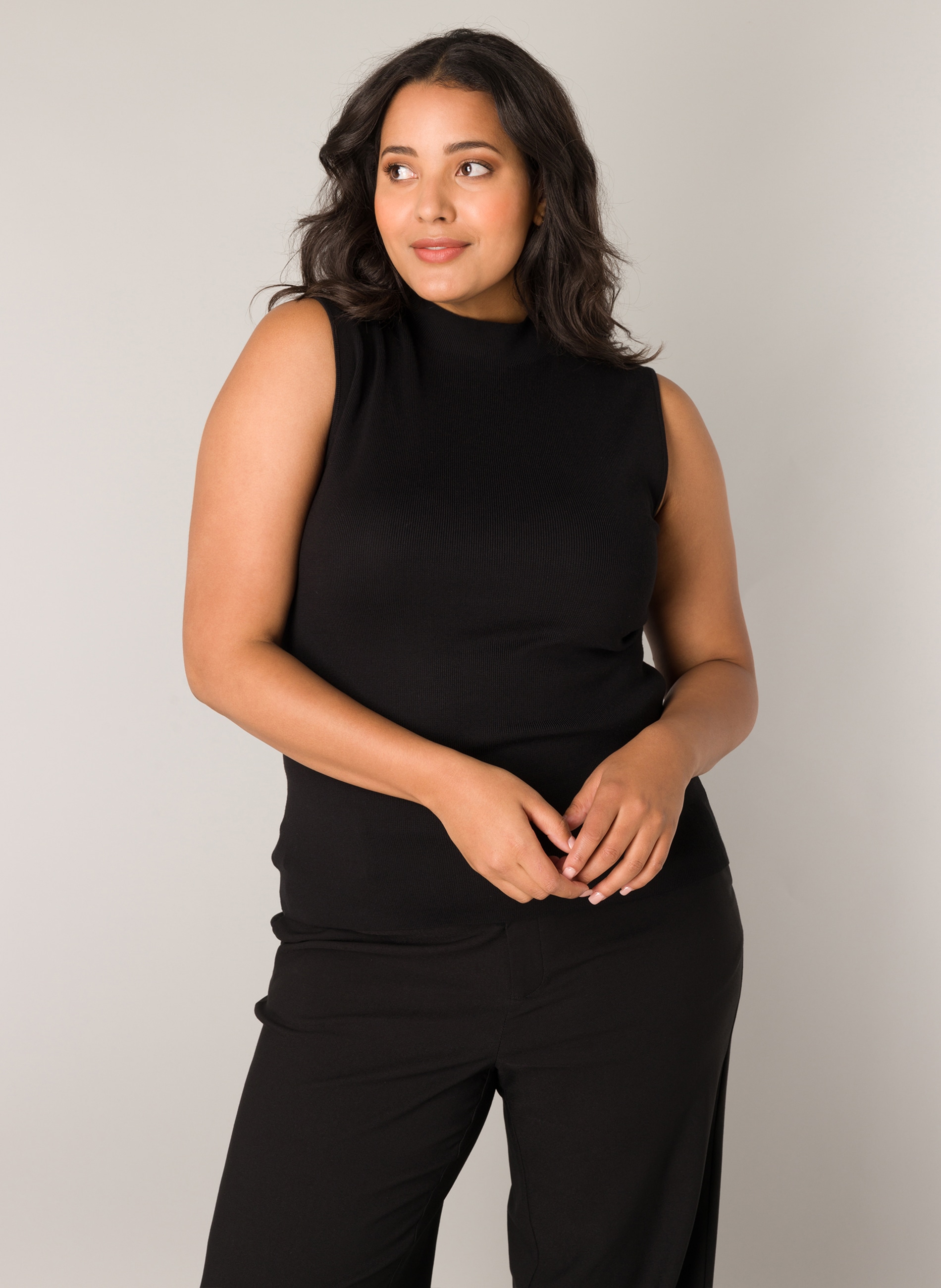 Base Level Curvy Ripptanktop, mit hochgeschlossenem Kragen Base Level Curvy Ripptanktop, mit hochgeschlossenem Kragen von Base Level Curvy