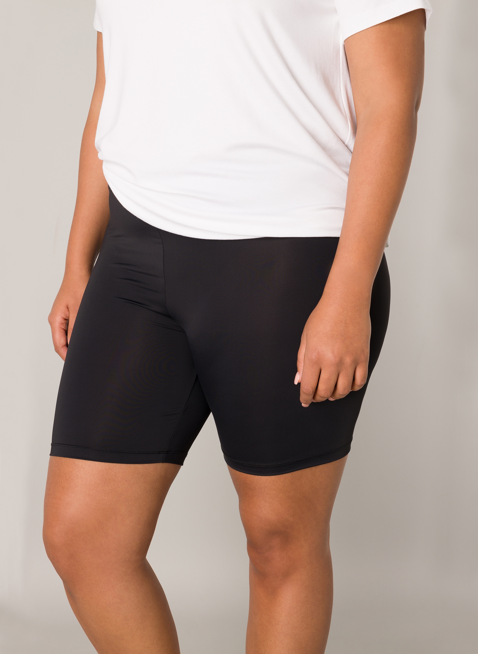 Base Level Curvy Shorts, mit Elasthan Base Level Curvy Shorts, mit Elasthan von Base Level Curvy