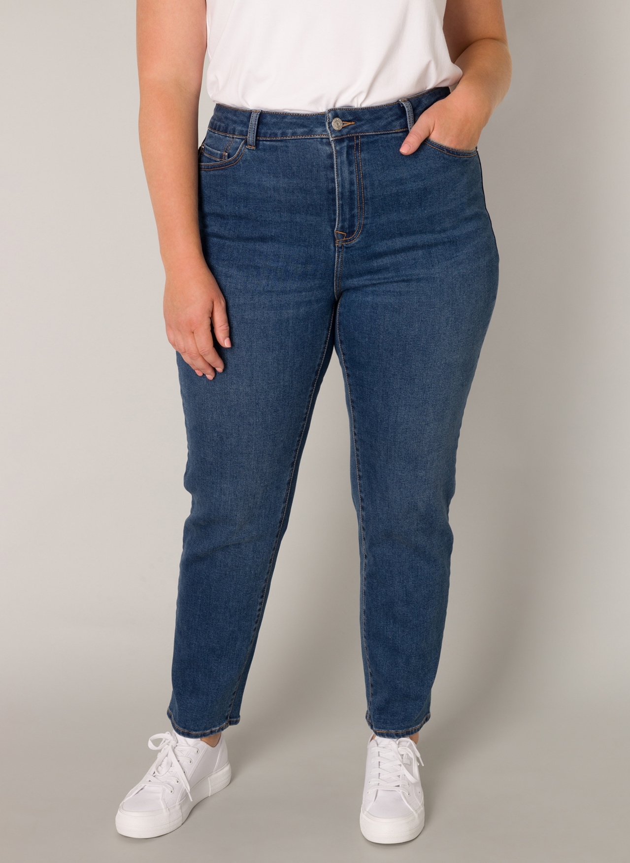 Base Level Curvy Slim-fit-Jeans, in grossen Grössen Base Level Curvy Slim-fit-Jeans, in grossen Grössen von Base Level Curvy